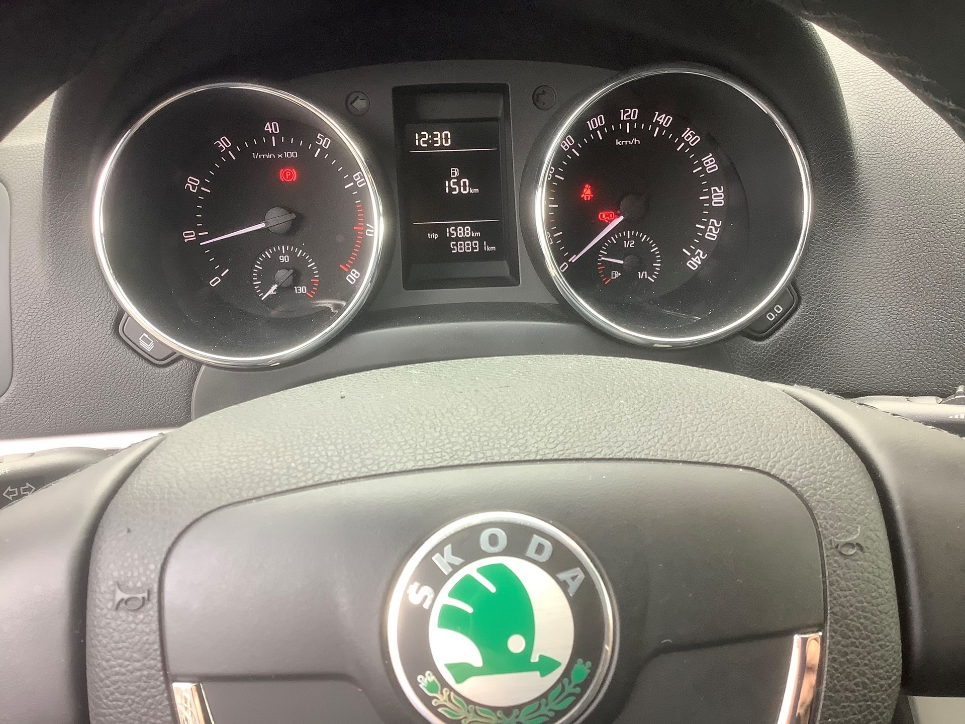 SKODA Yeti 1.4 TSI Ambition-image-12