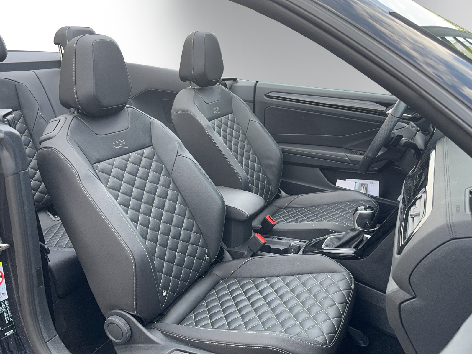 VW T-Roc 1.5 TSI EVO R-Line-image-11