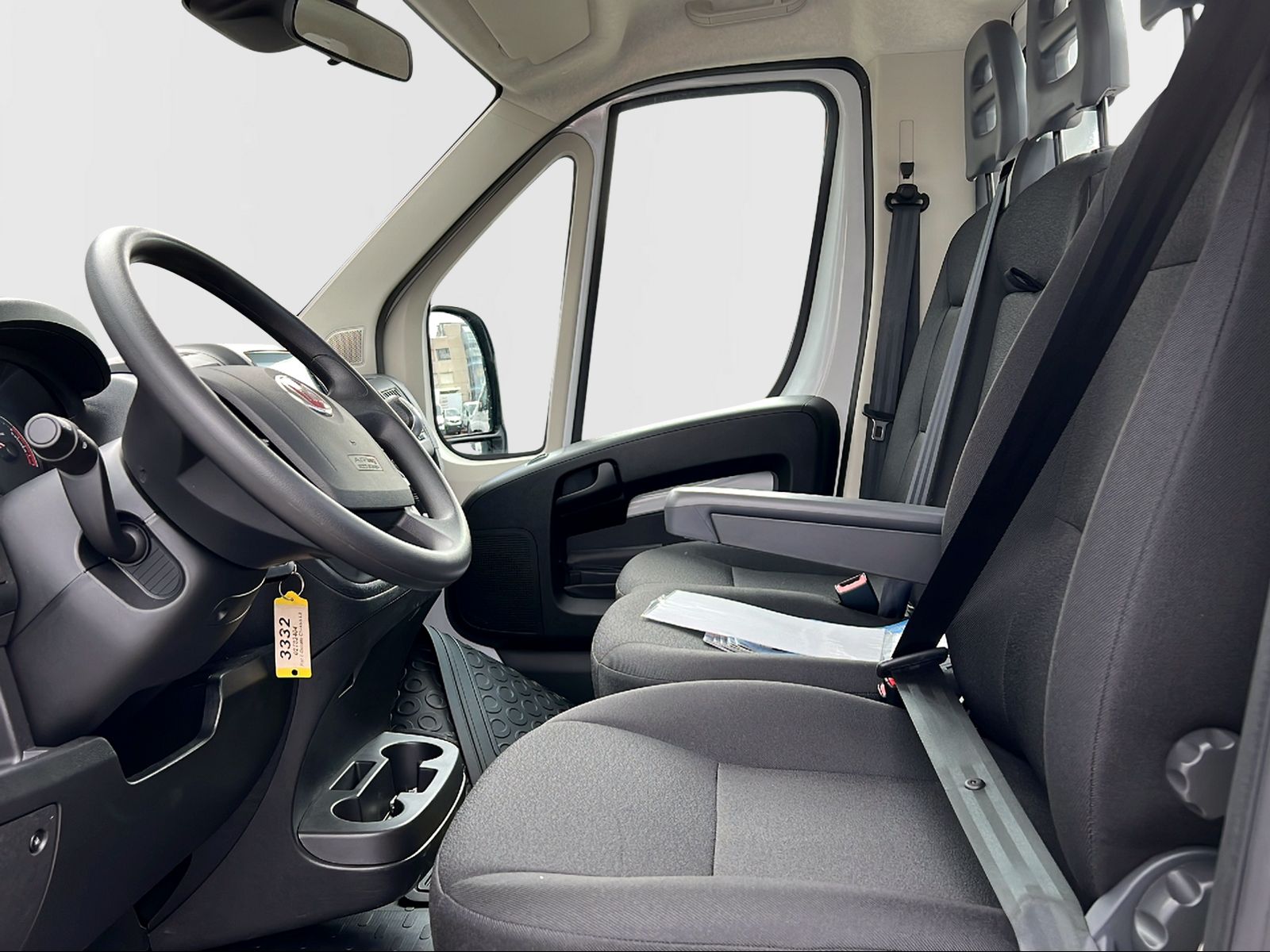 FIAT E-Ducato 35 47kWh L3H1-image-4