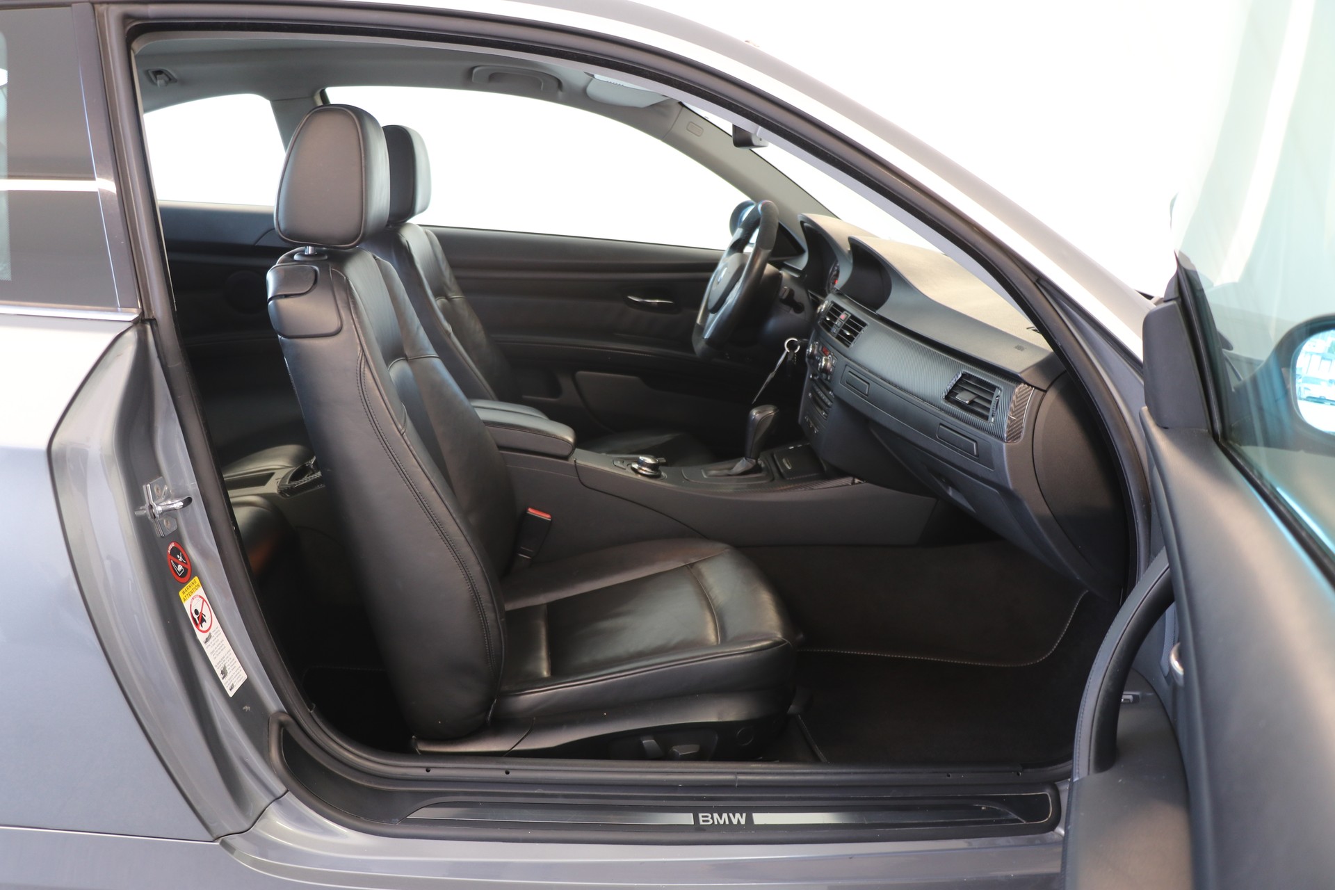 BMW 325xi Coupé-image-11