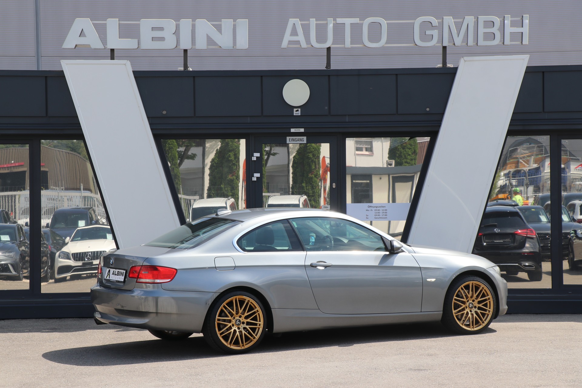 BMW 325xi Coupé-image-3
