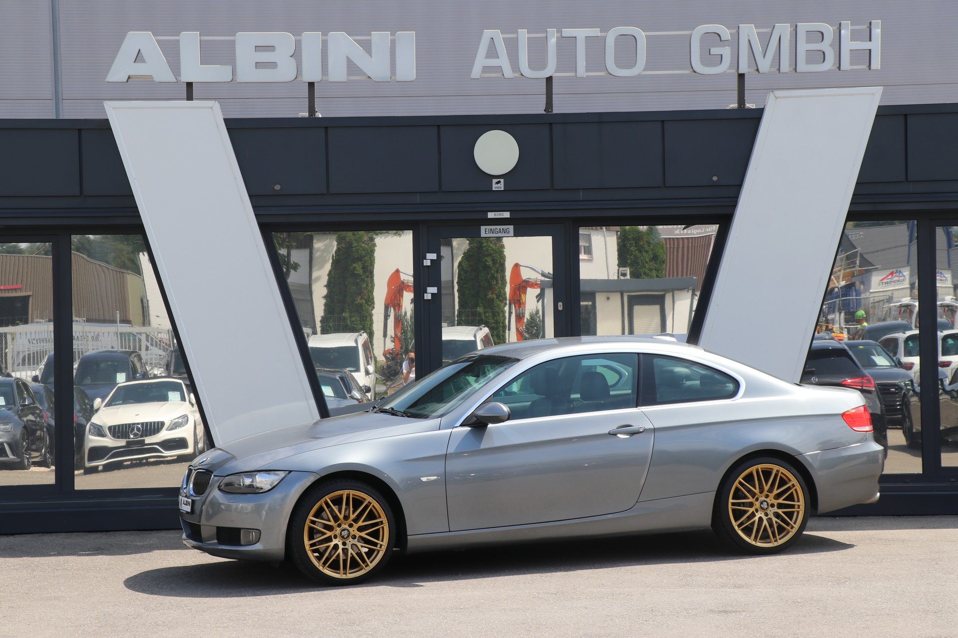 BMW 325xi Coupé-image-0