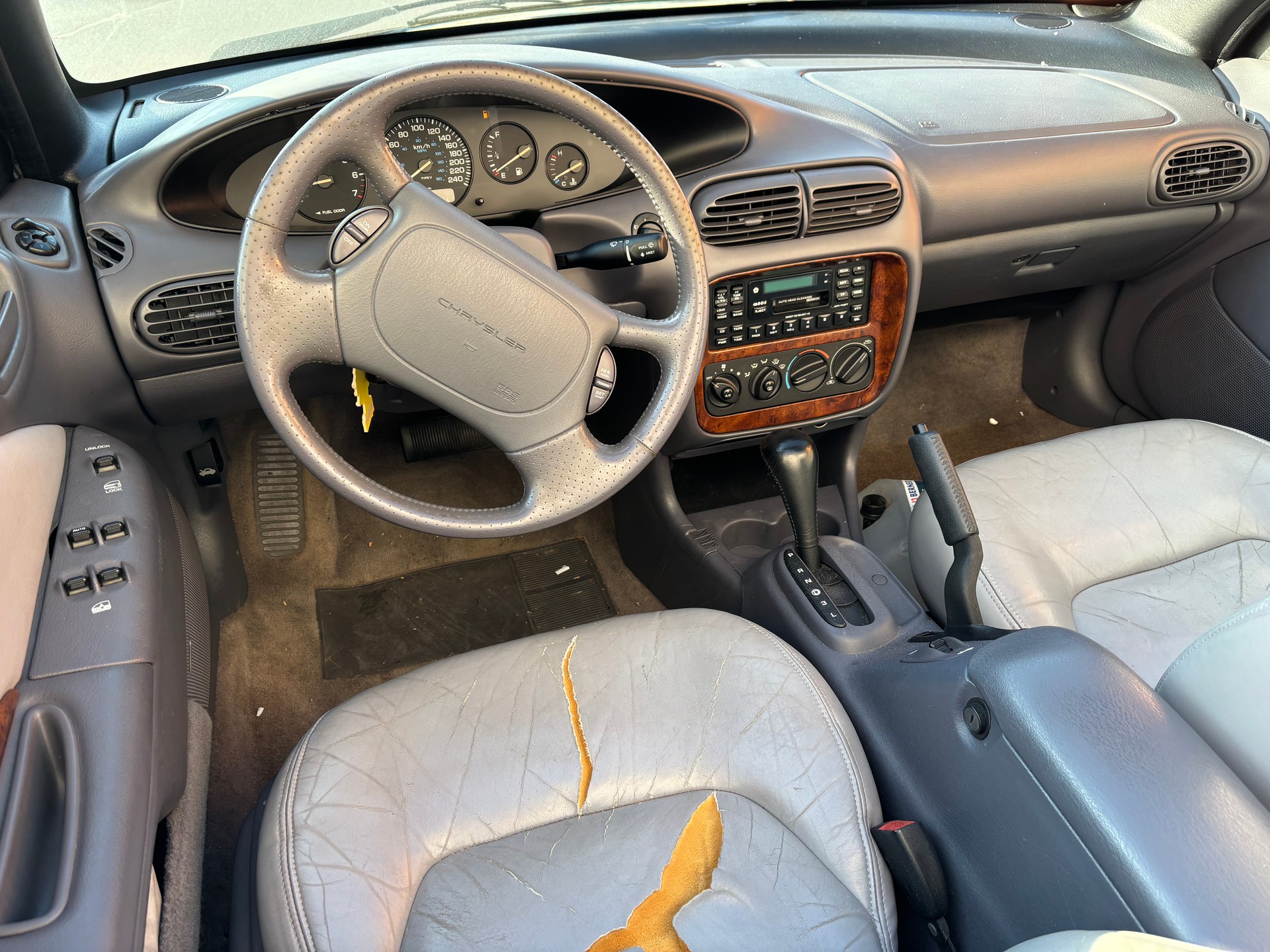 CHRYSLER Stratus 2.5 V6 LX Cabrio-image-5