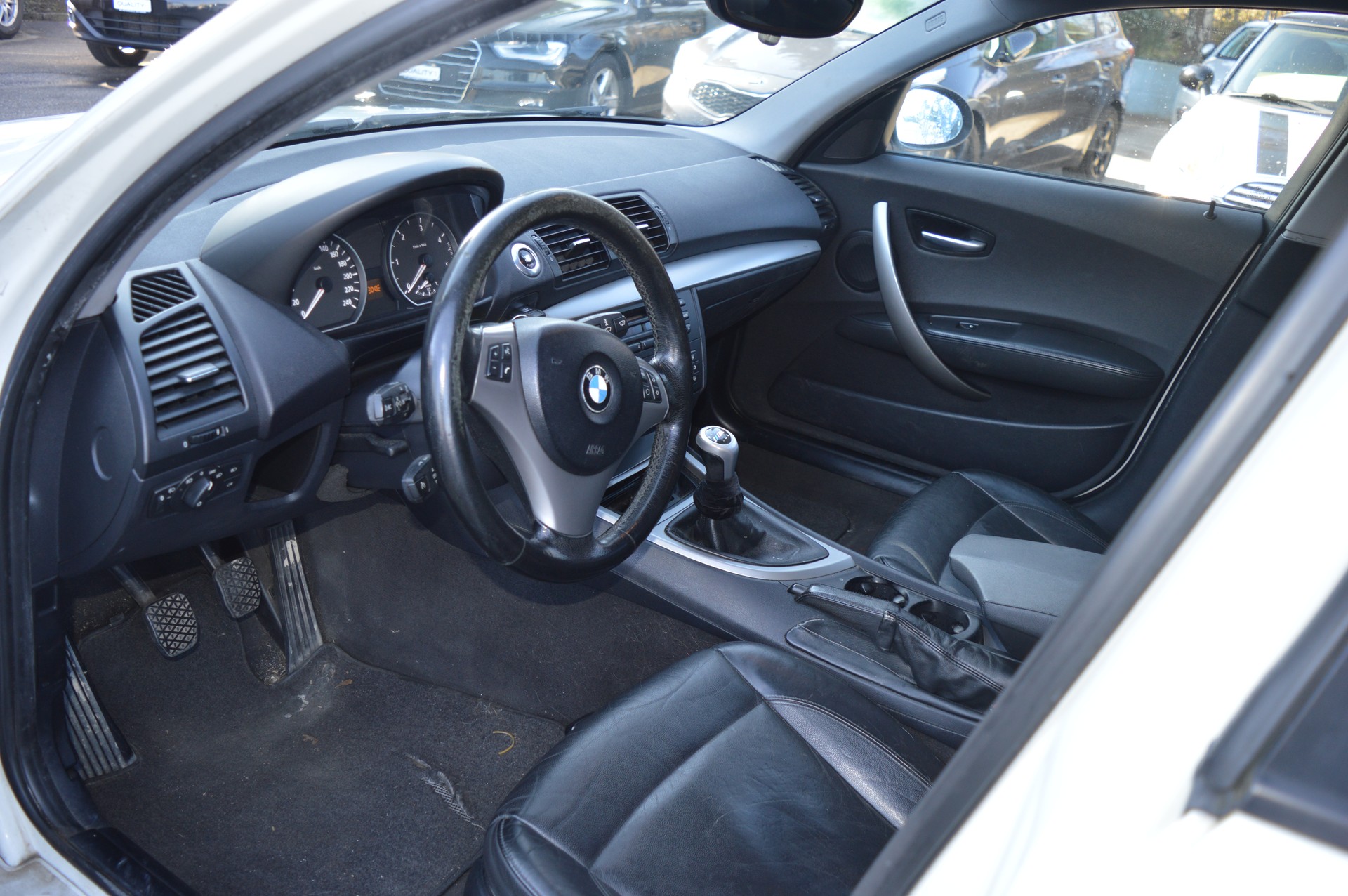 BMW 118d-image-10