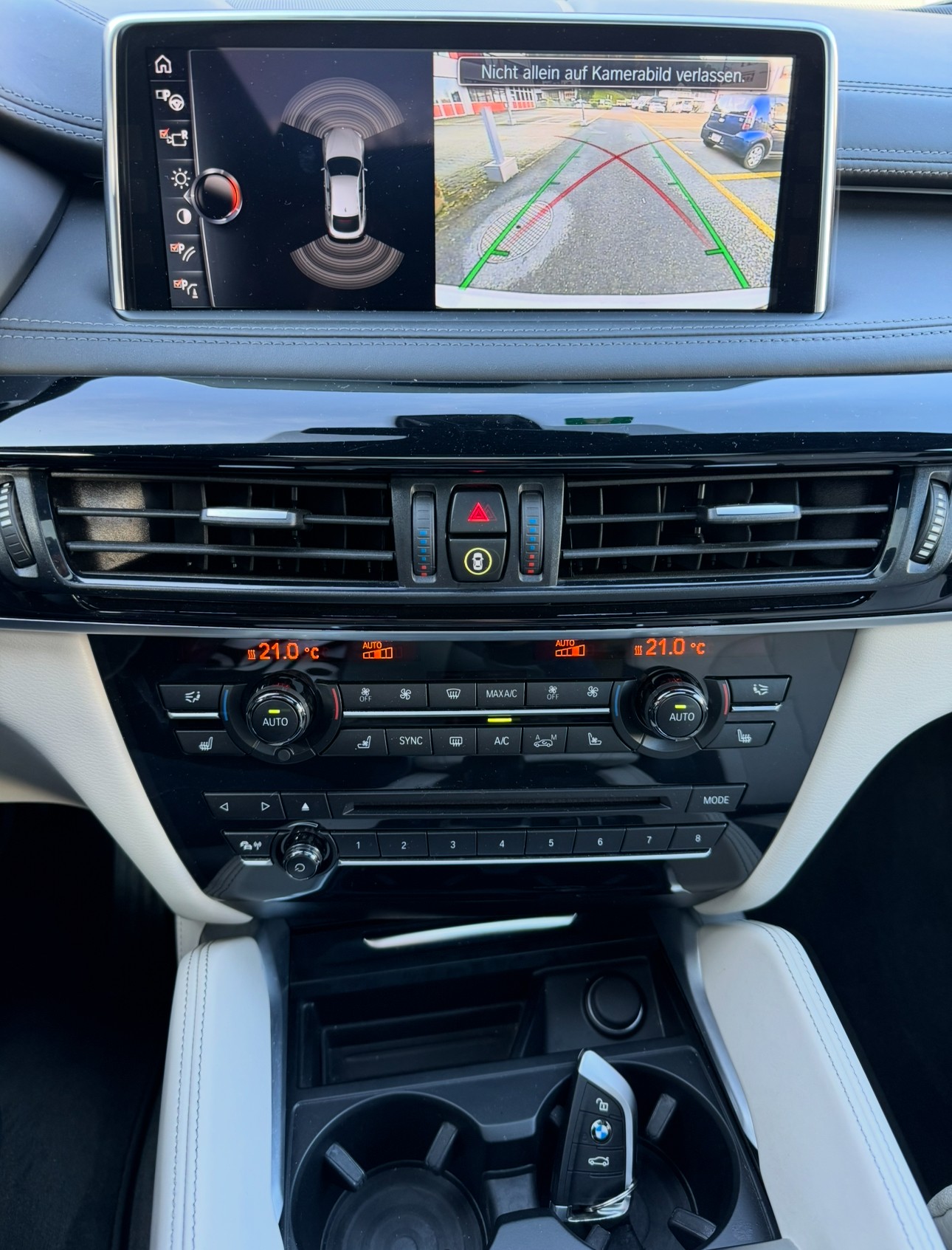 BMW X6 xDrive 50i Steptronic-image-12