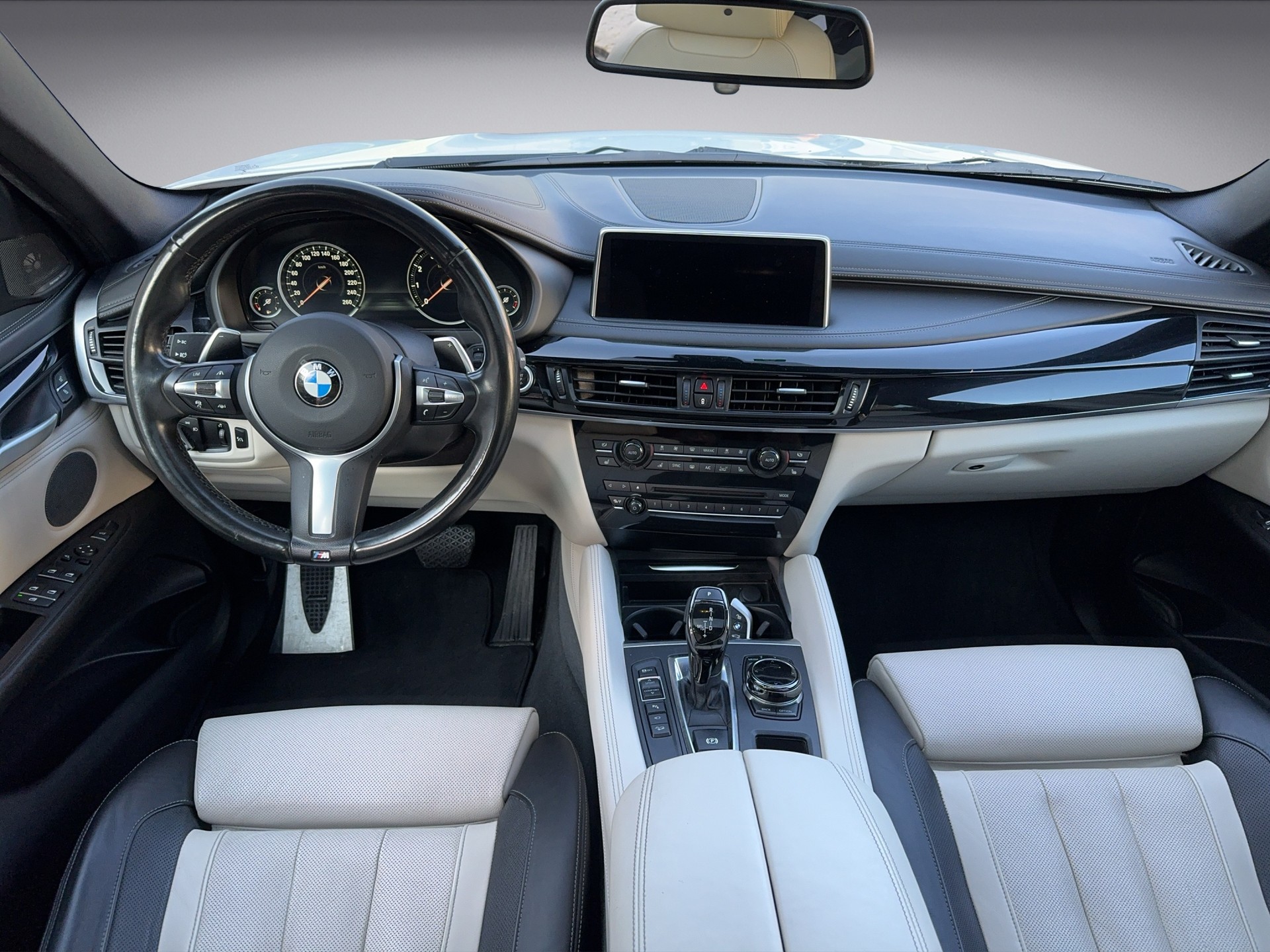 BMW X6 xDrive 50i Steptronic-image-9