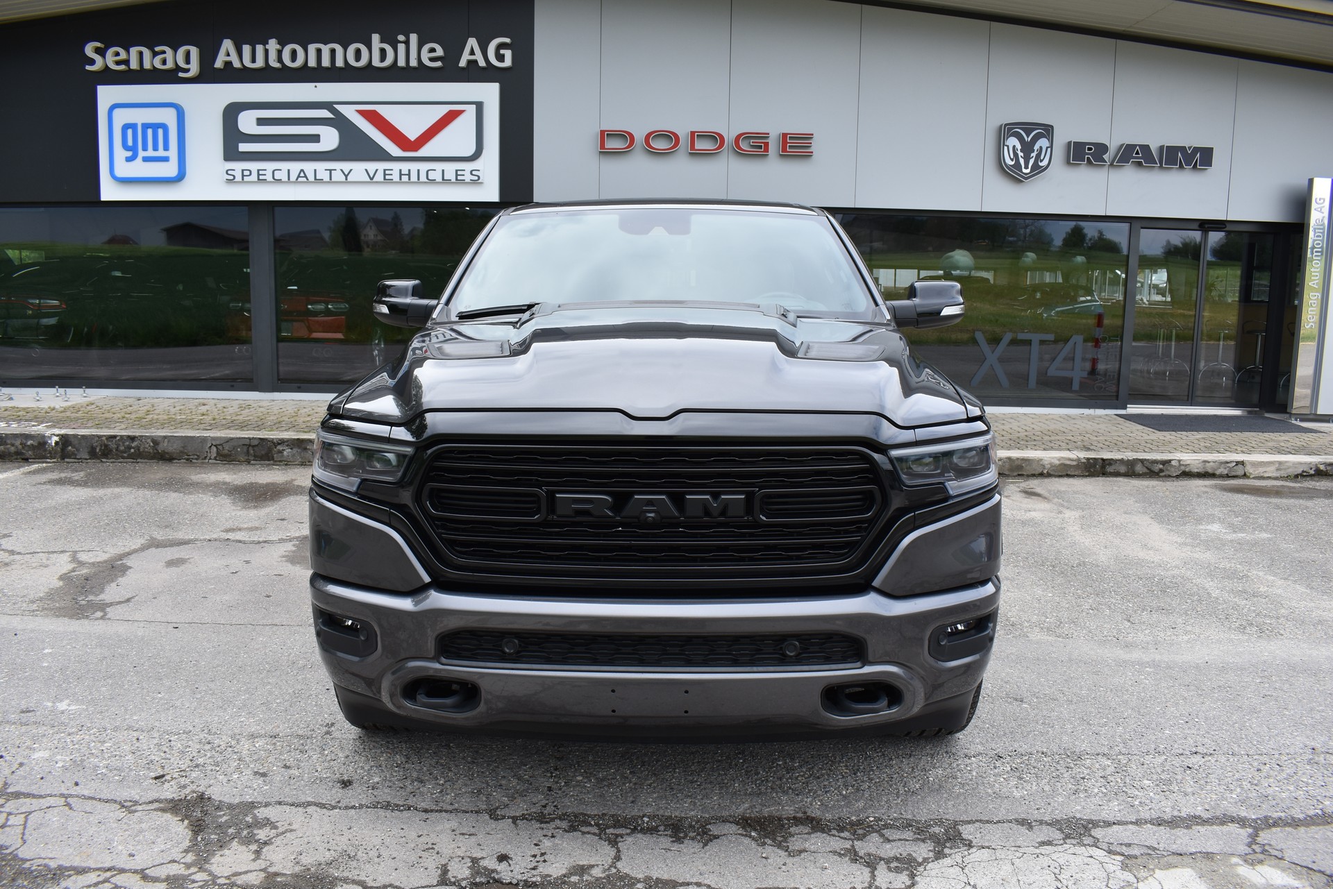 DODGE Ram 1500 Crew Cab Limited-image-0