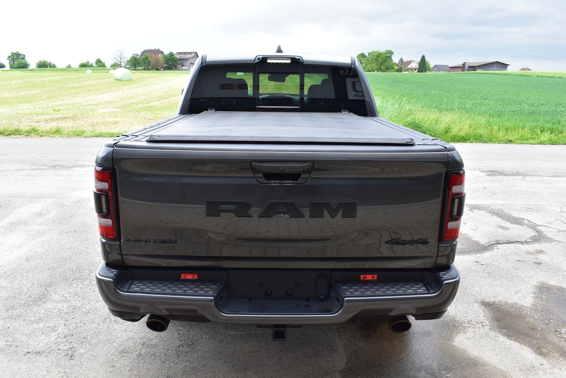 DODGE Ram 1500 Crew Cab Limited-image-5