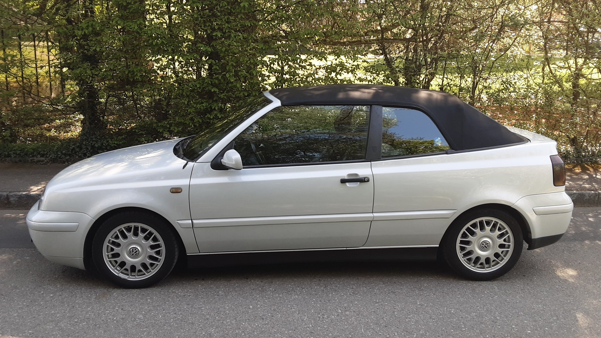 VW Golf Cabriolet 2000 Highline-image-1