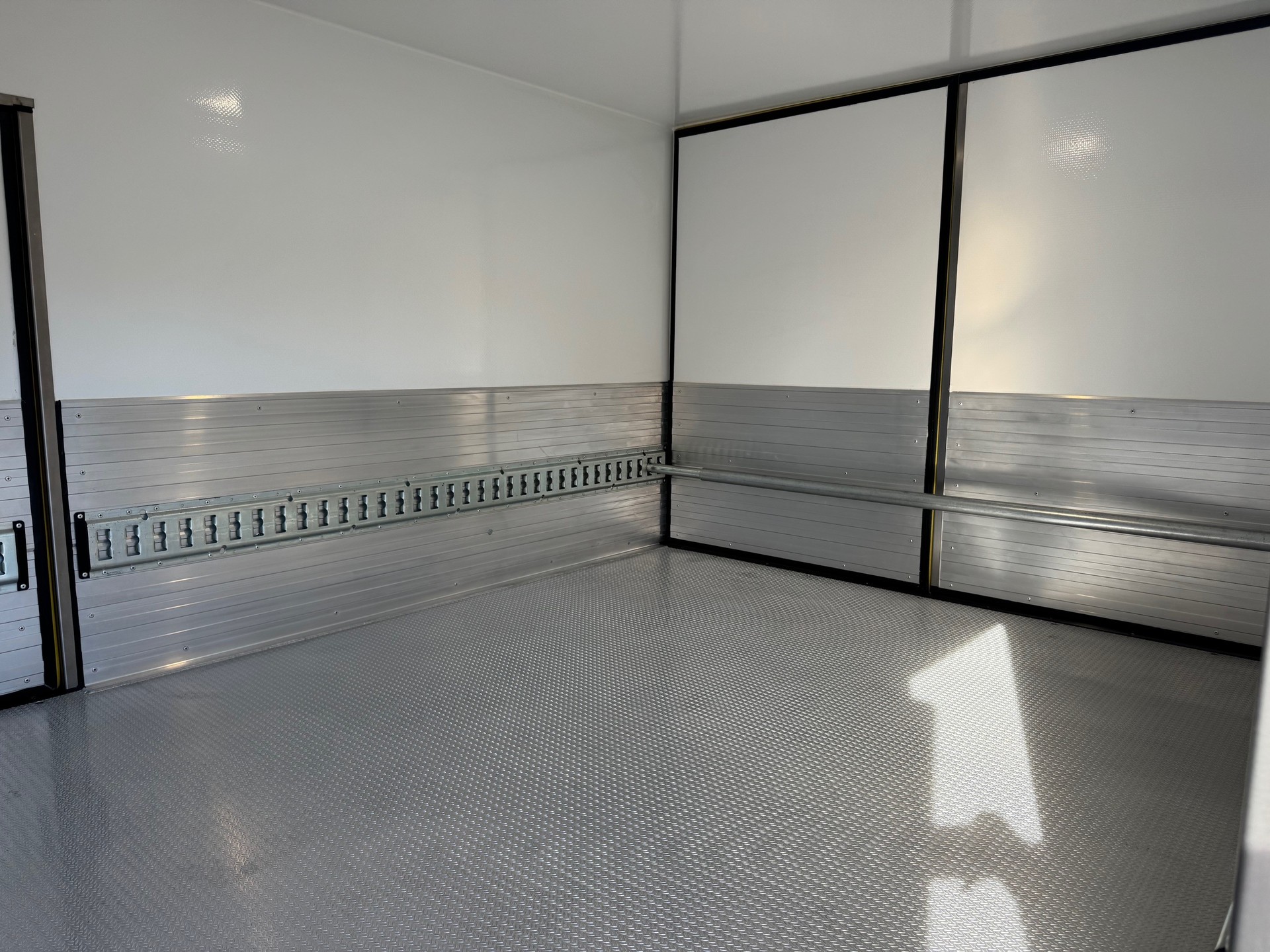MERCEDES-BENZ 317 CDI Automat mit Kühlkoffer 20 Grad Speziell für Döner !!!!-image-9