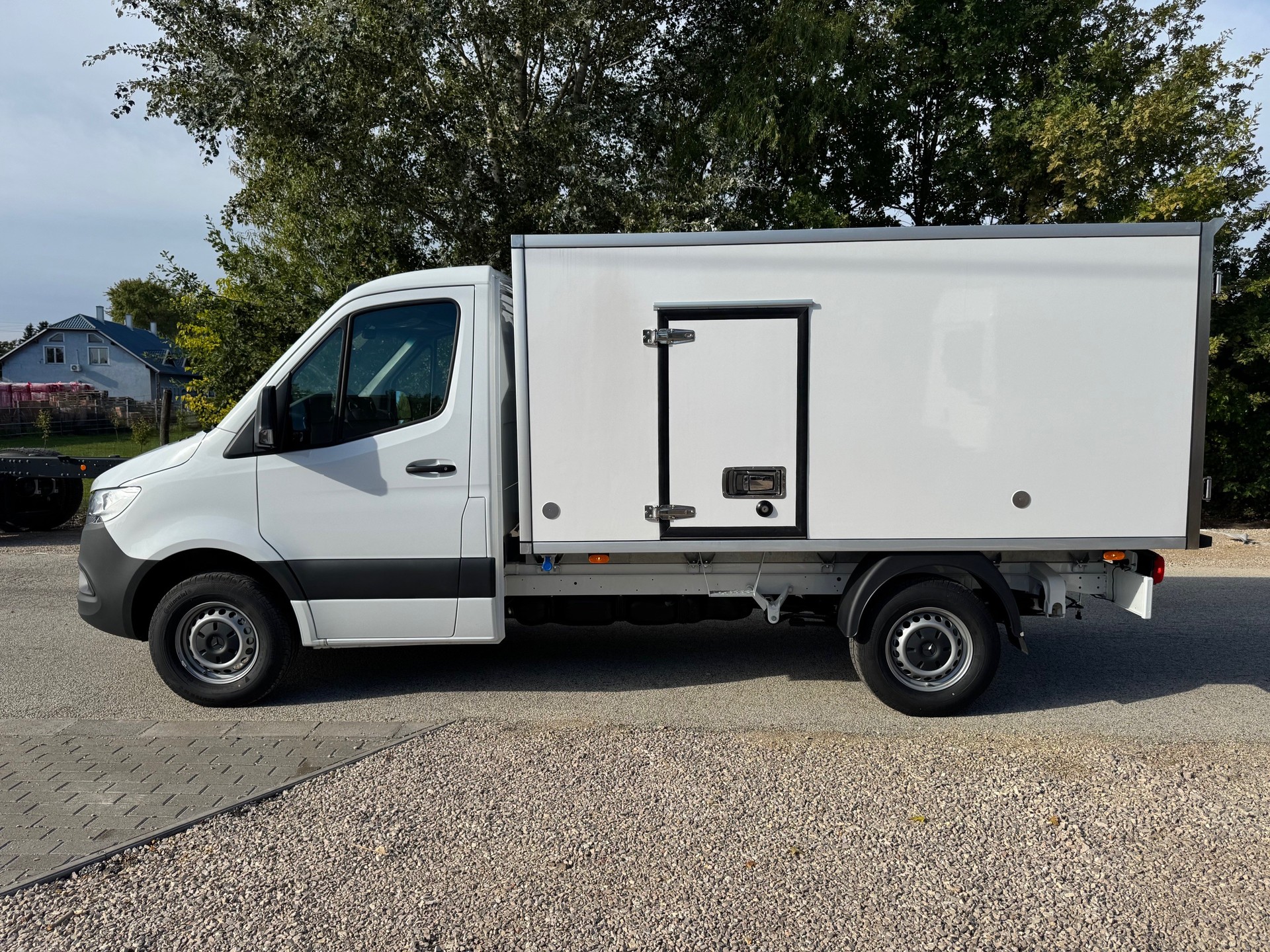 MERCEDES-BENZ 317 CDI Automat mit Kühlkoffer 20 Grad Speziell für Döner !!!!-image-3