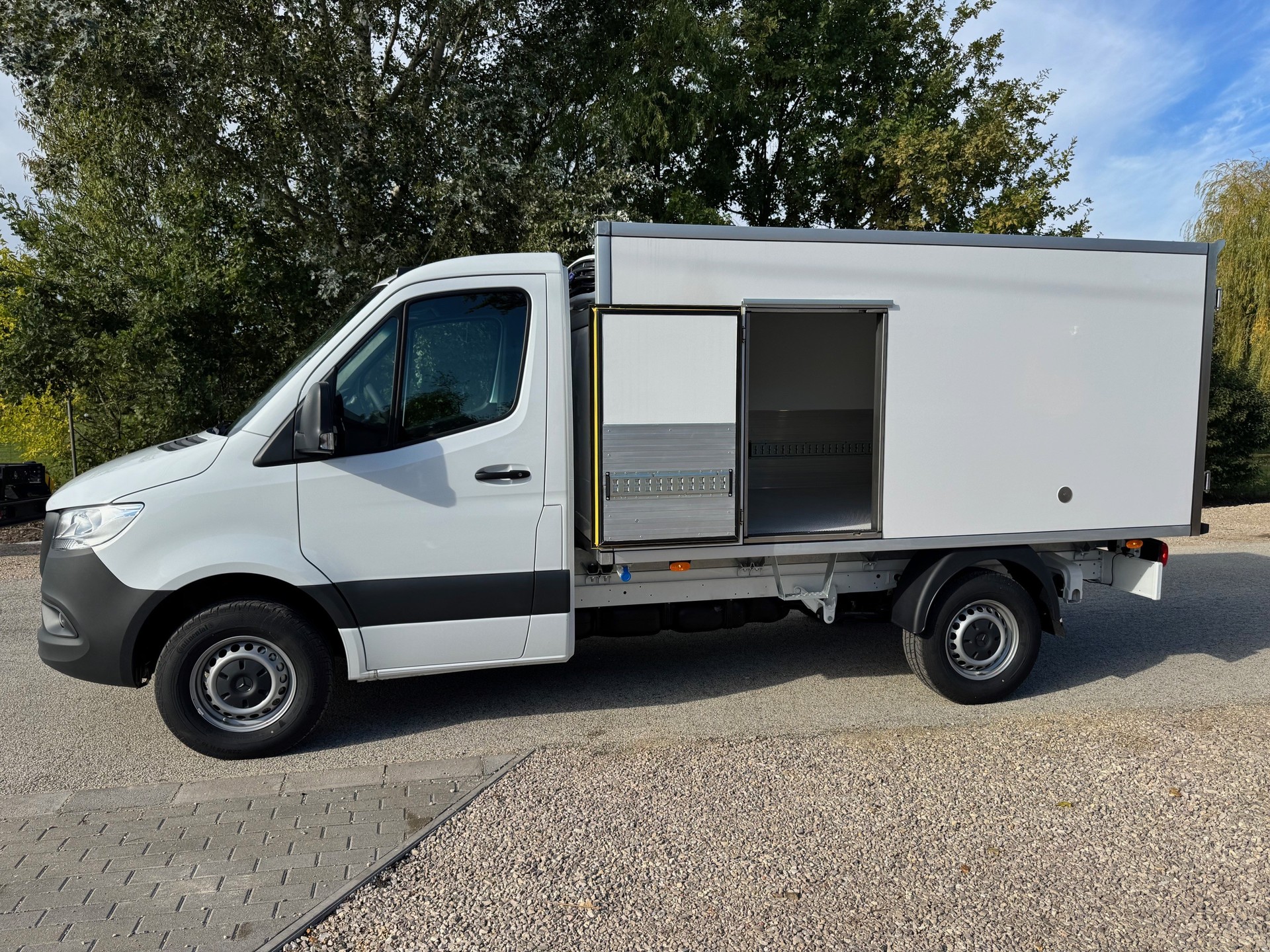 MERCEDES-BENZ 317 CDI Automat mit Kühlkoffer 20 Grad Speziell für Döner !!!!-image-15
