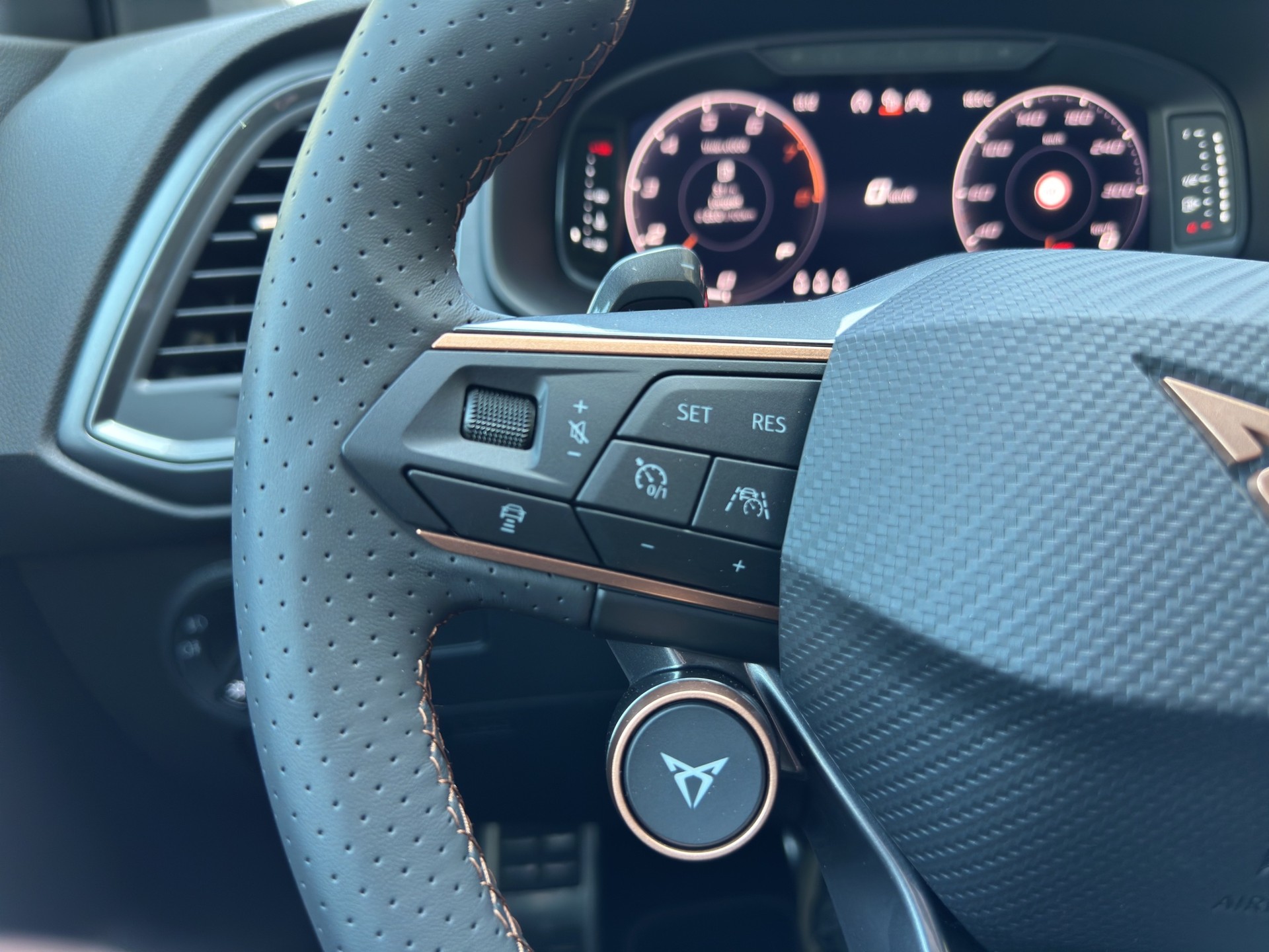 CUPRA Ateca 2.0TSI VZ 4Drive DSG-image-29