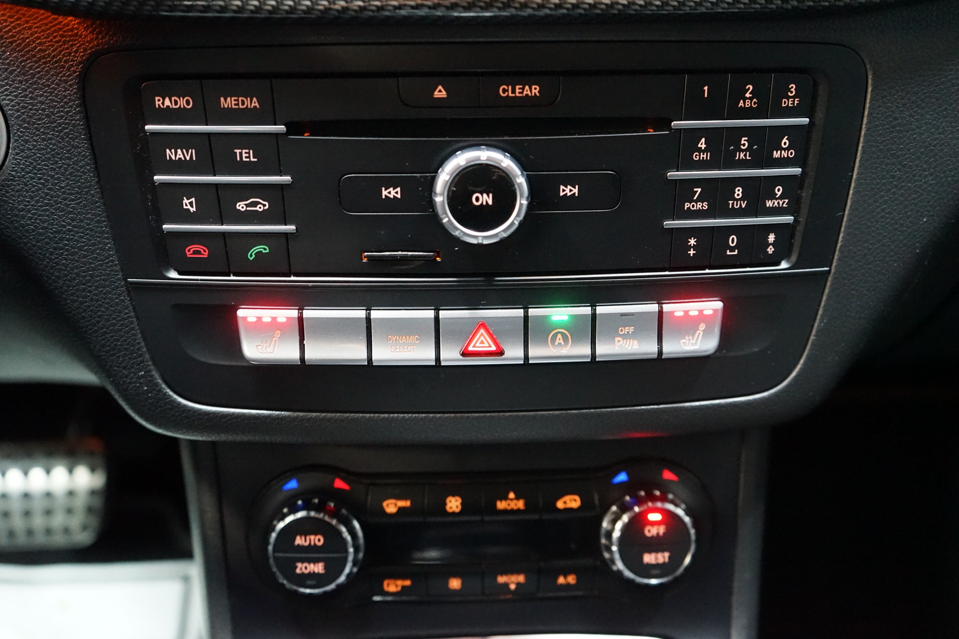 MERCEDES-BENZ B 220 AMG Line 4Matic 7G-DCT-image-13