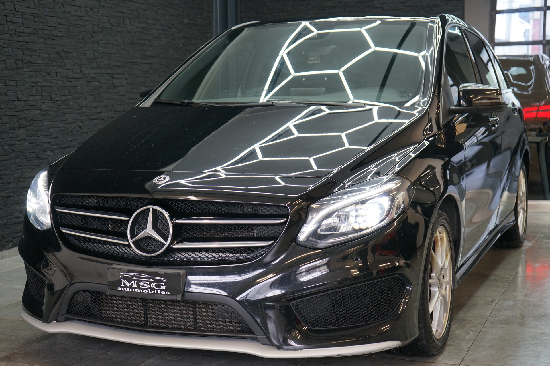 MERCEDES-BENZ B 220 AMG Line 4Matic 7G-DCT