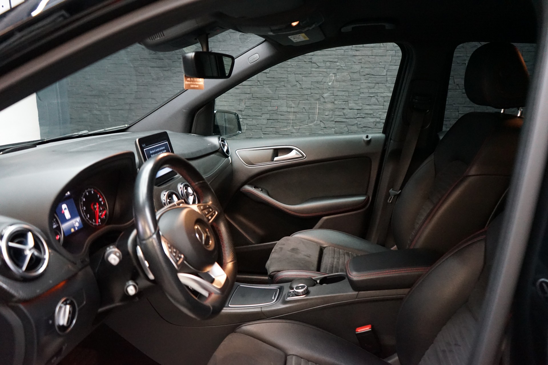 MERCEDES-BENZ B 220 AMG Line 4Matic 7G-DCT-image-5