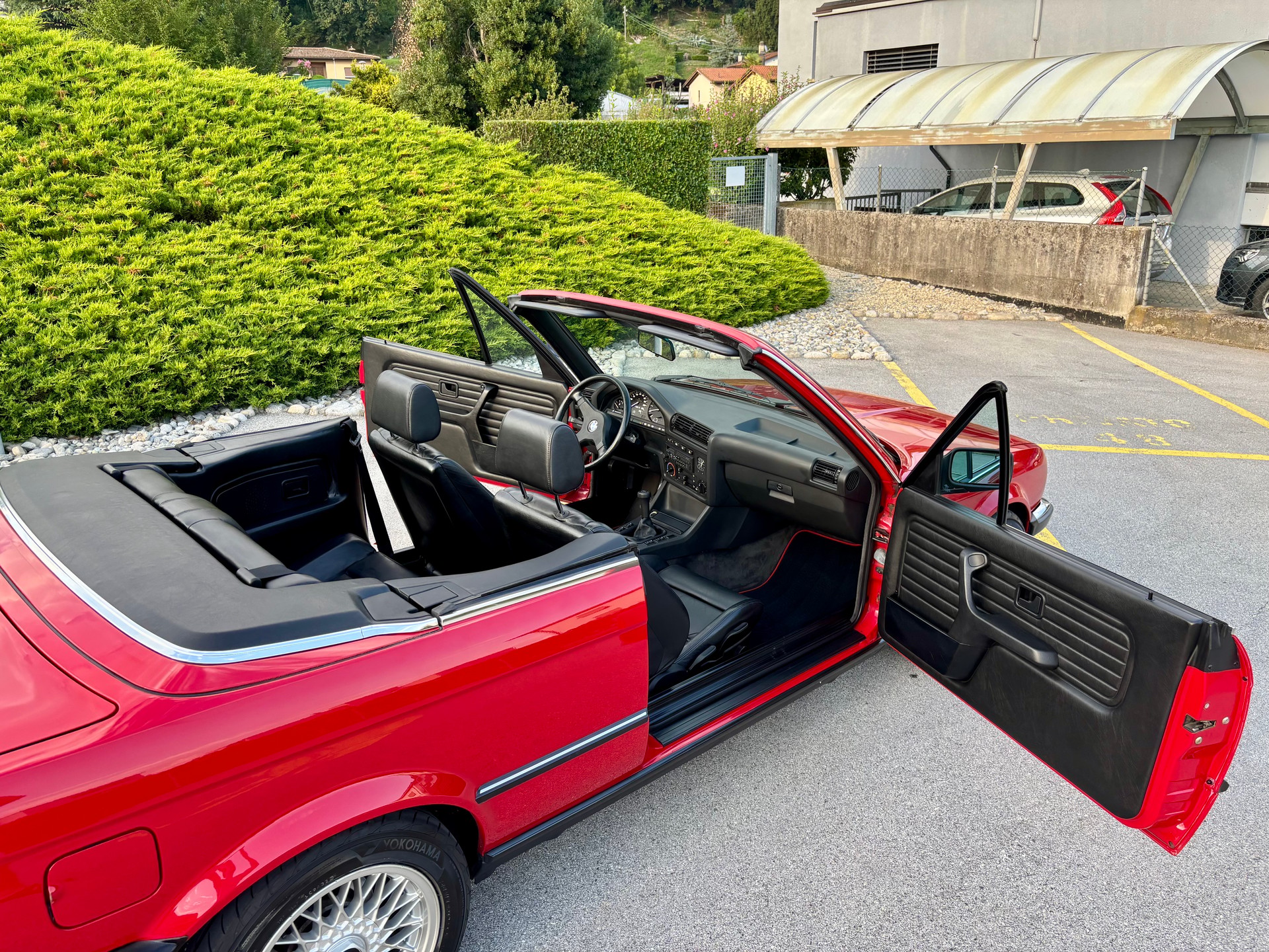 BMW E30 325i cabrio Veteranenfahrzeug-image-21