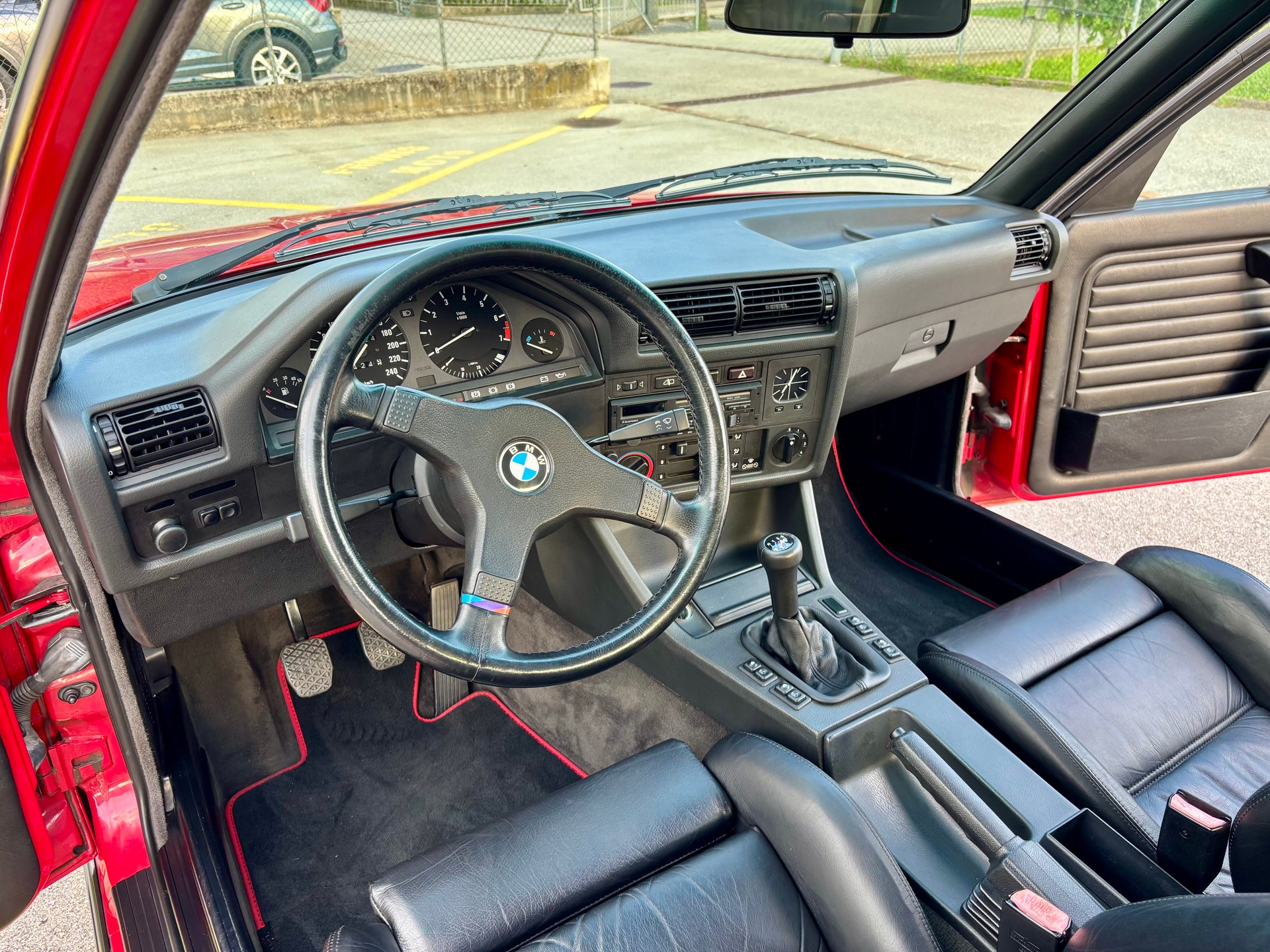 BMW E30 325i cabrio Veteranenfahrzeug-image-19