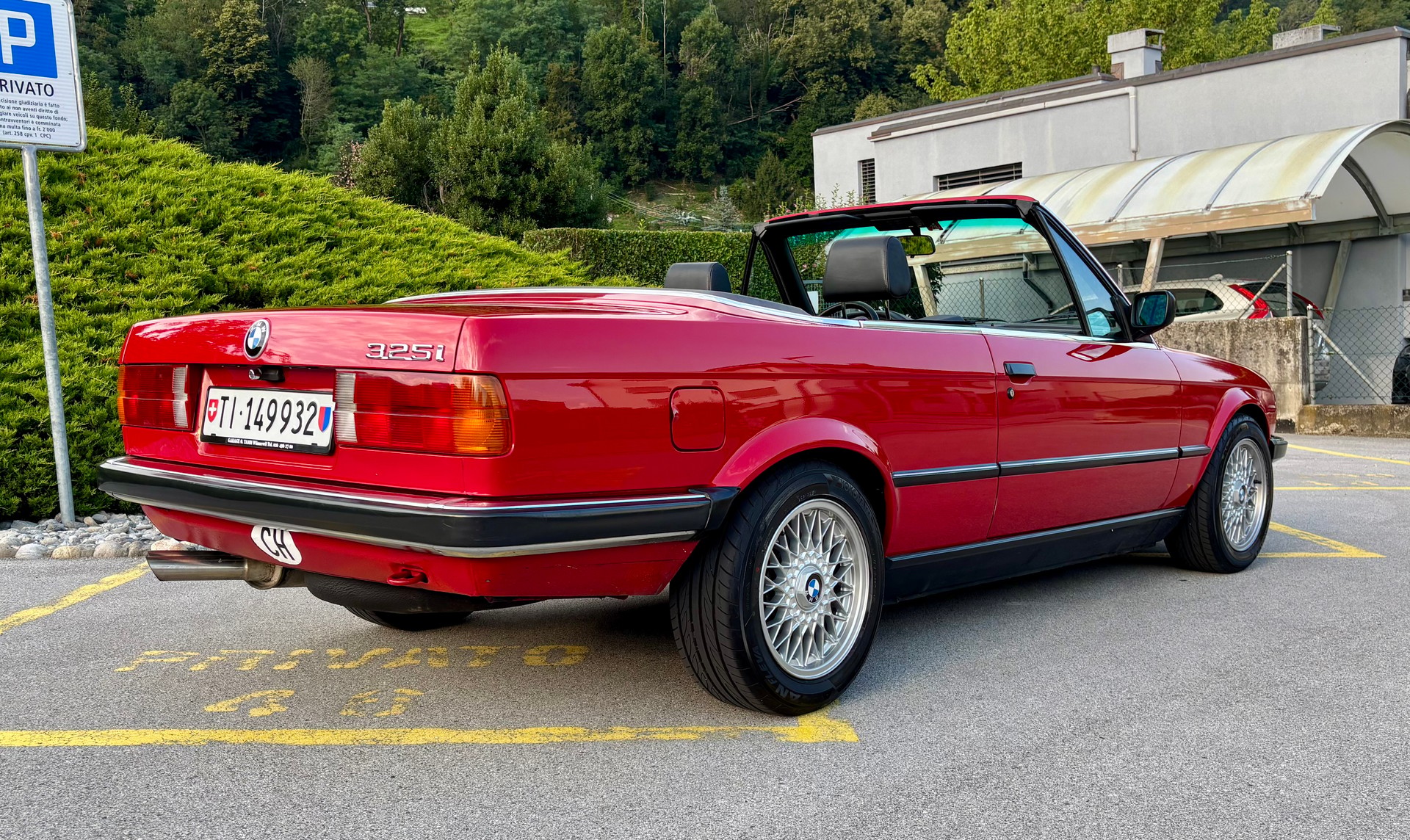 BMW E30 325i cabrio Veteranenfahrzeug-image-2