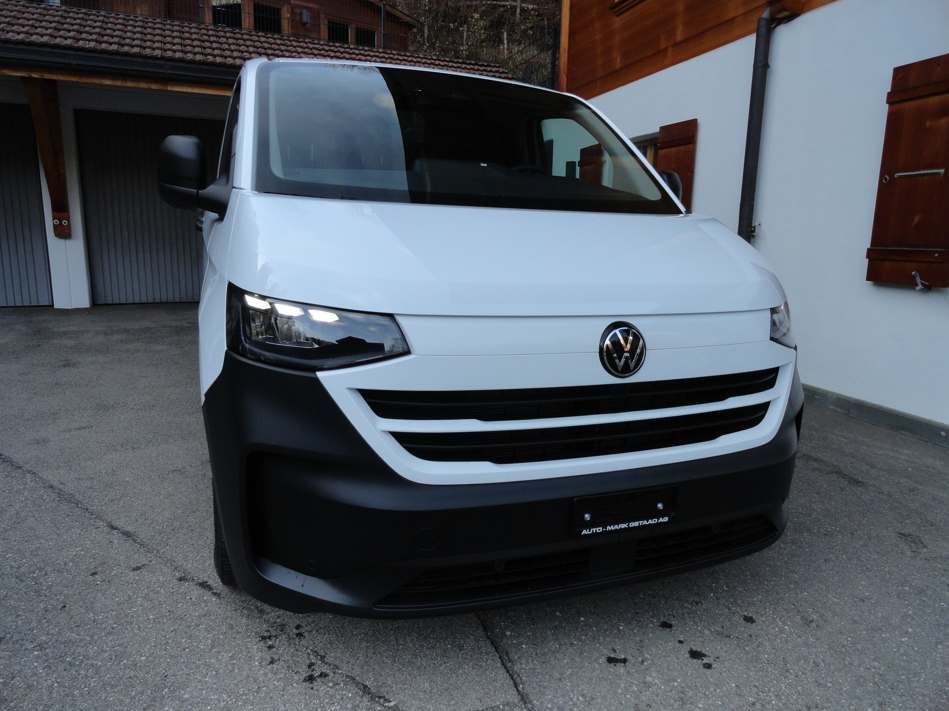 VW Transporter 2.0 TDI 4Motion Automat-image-2