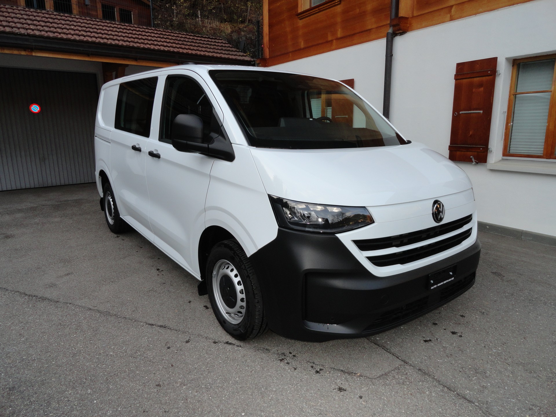 VW Transporter 2.0 TDI 4Motion Automat-image-1