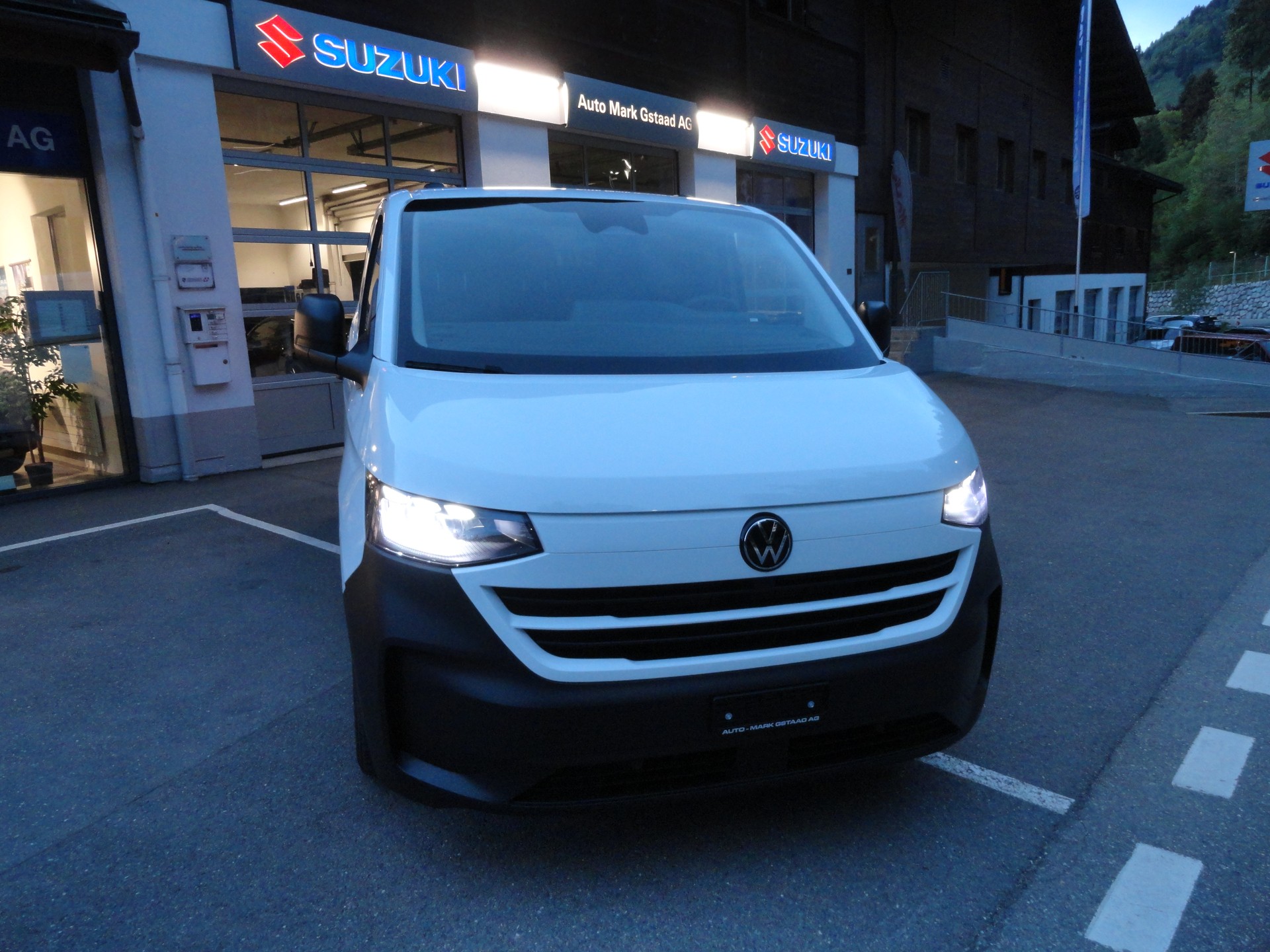 VW Transporter 2.0 TDI 4Motion Automat-image-9