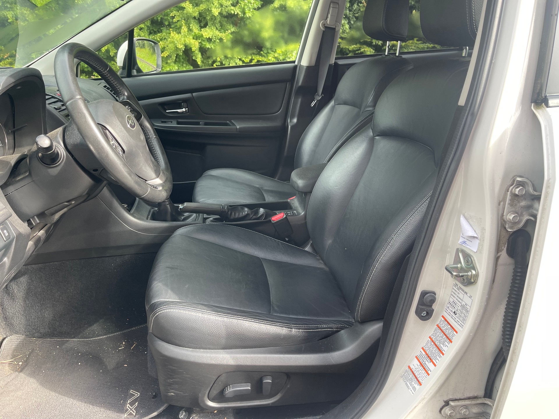 SUBARU XV 2.0D Swiss Three AWD-image-8