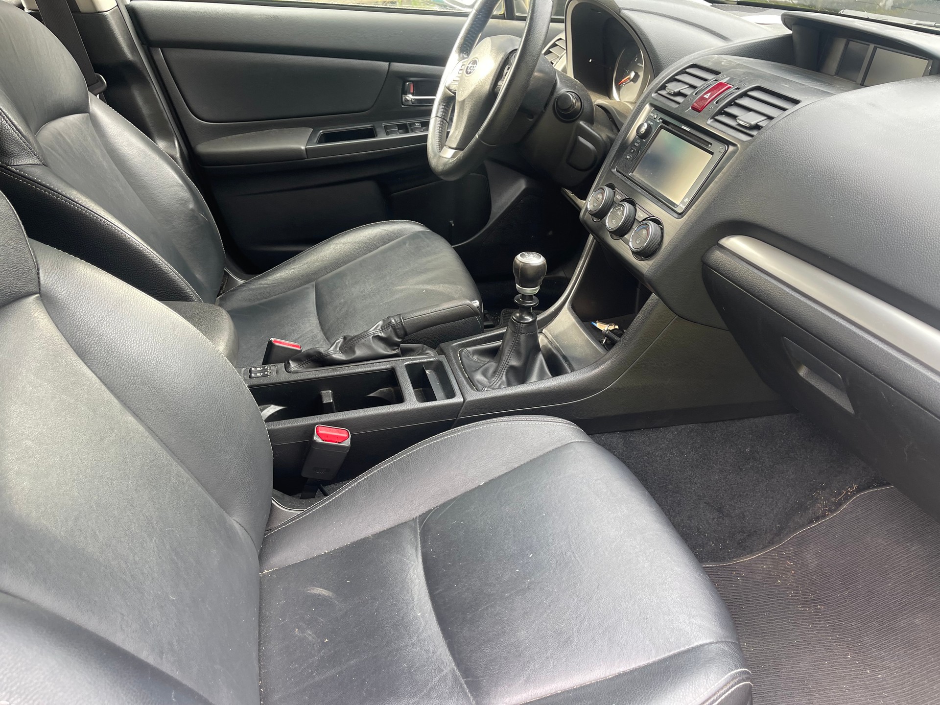 SUBARU XV 2.0D Swiss Three AWD-image-12