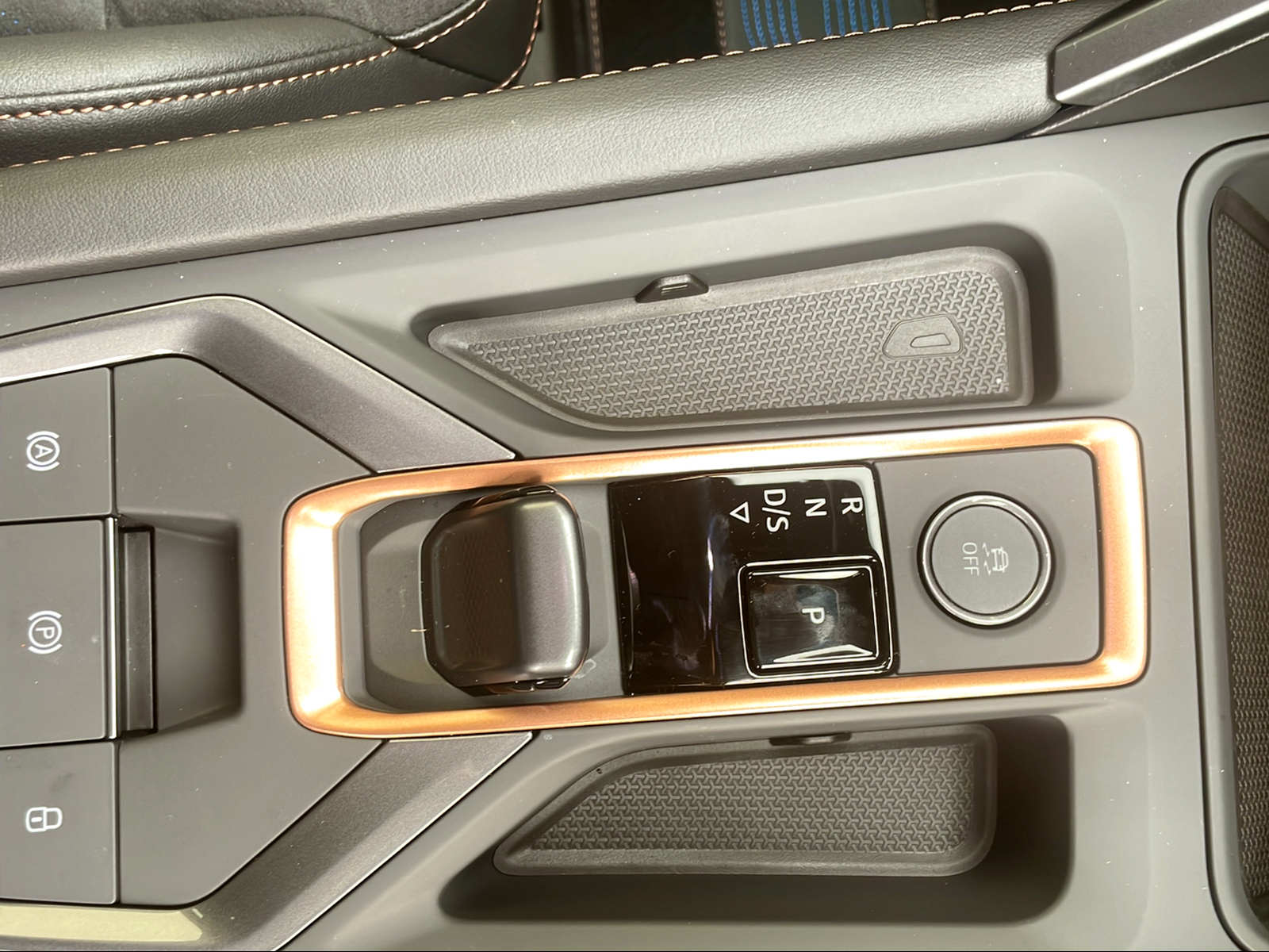 CUPRA Formentor 1.5 TSI DSG-image-11