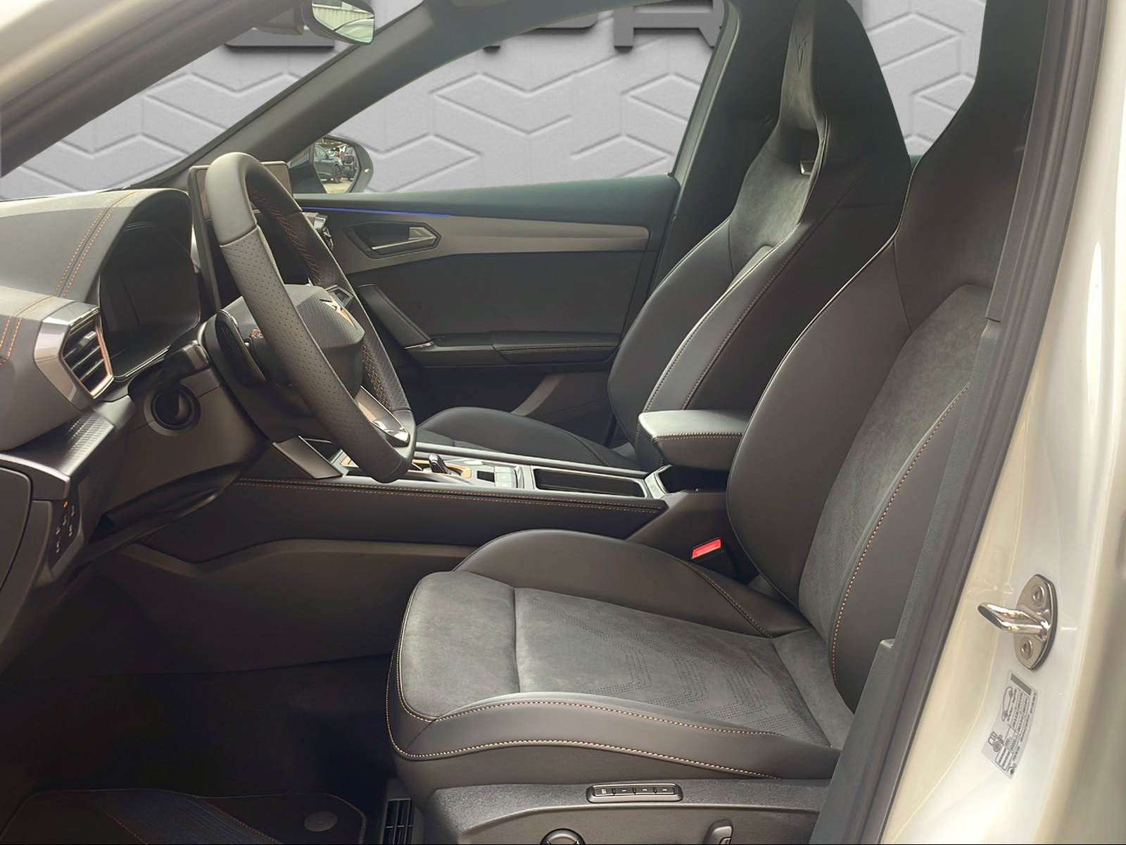 CUPRA Formentor 1.5 TSI DSG-image-6