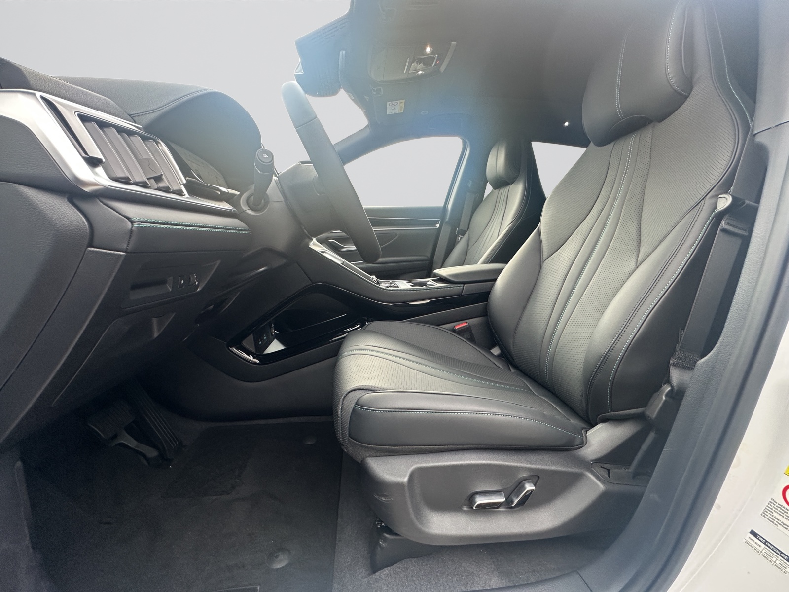 BYD Seal U DM-i Comfort-image-4