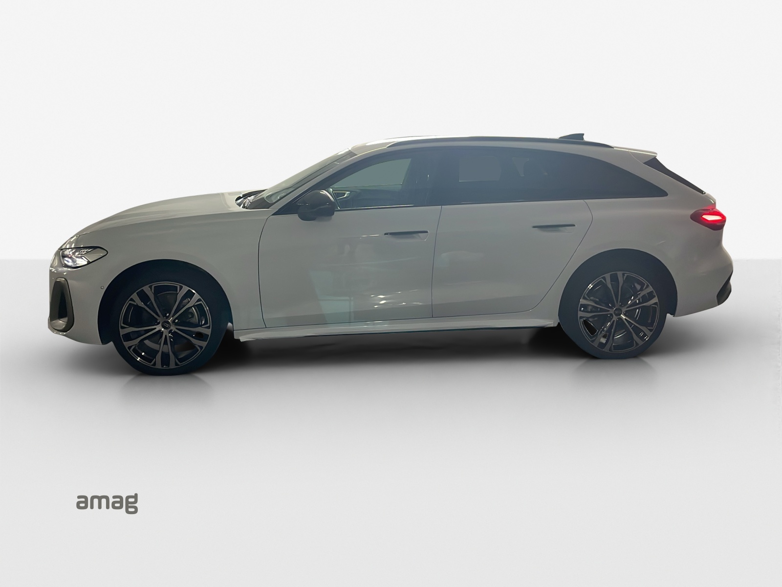 AUDI A5 Avant TDI quattro 150 kW Attraction S tronic-image-1