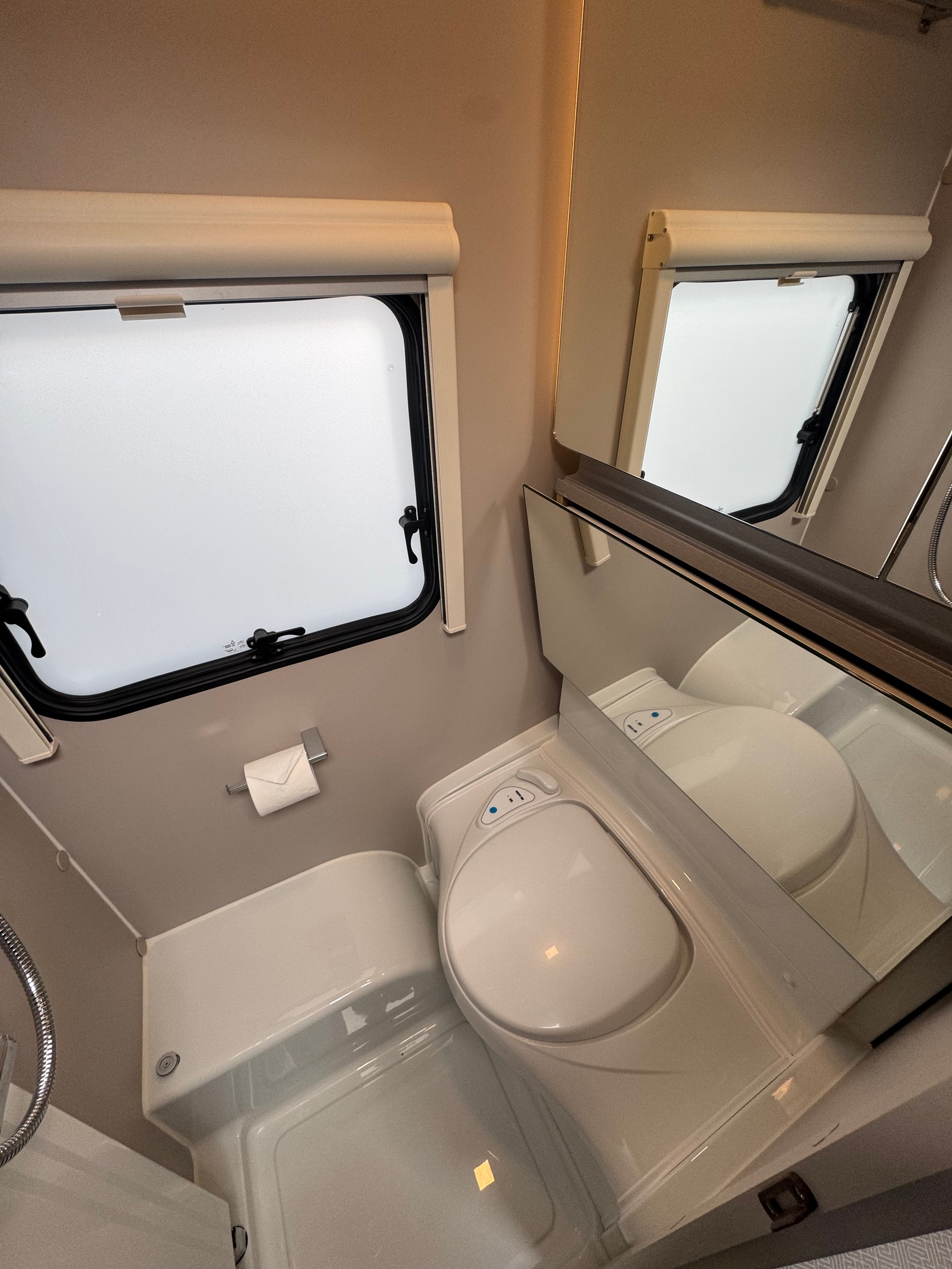 ADRIA Adora 502 UL-image-6