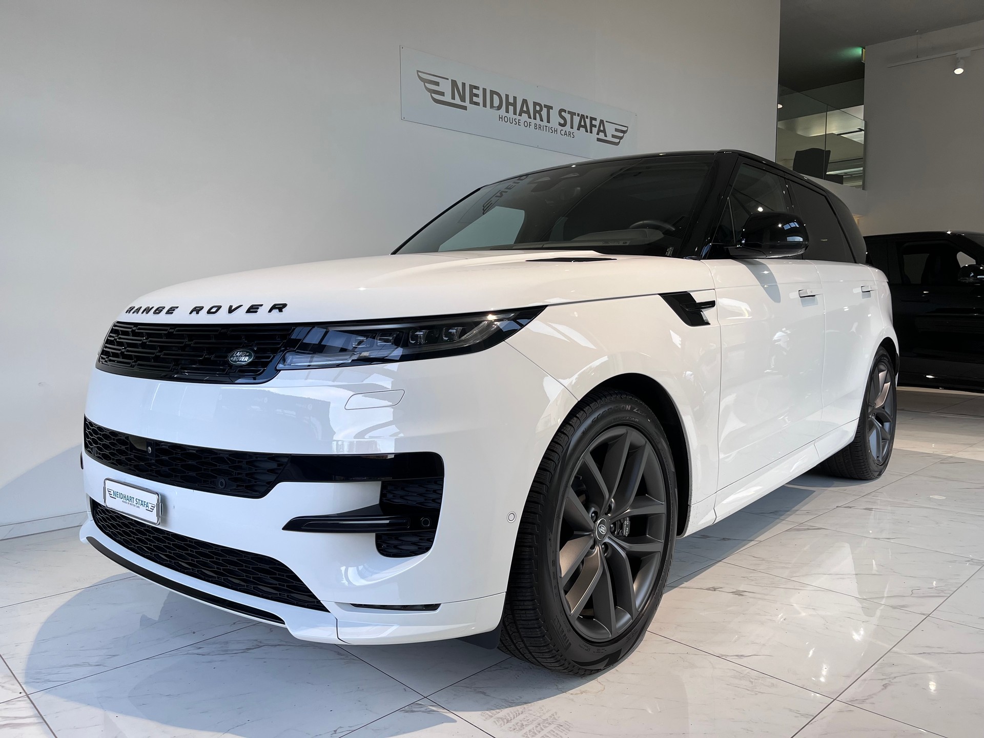 LAND ROVER Range Rover Sport D300 3.0 TD6 MHEV Dynamic SE Automatic-image-0