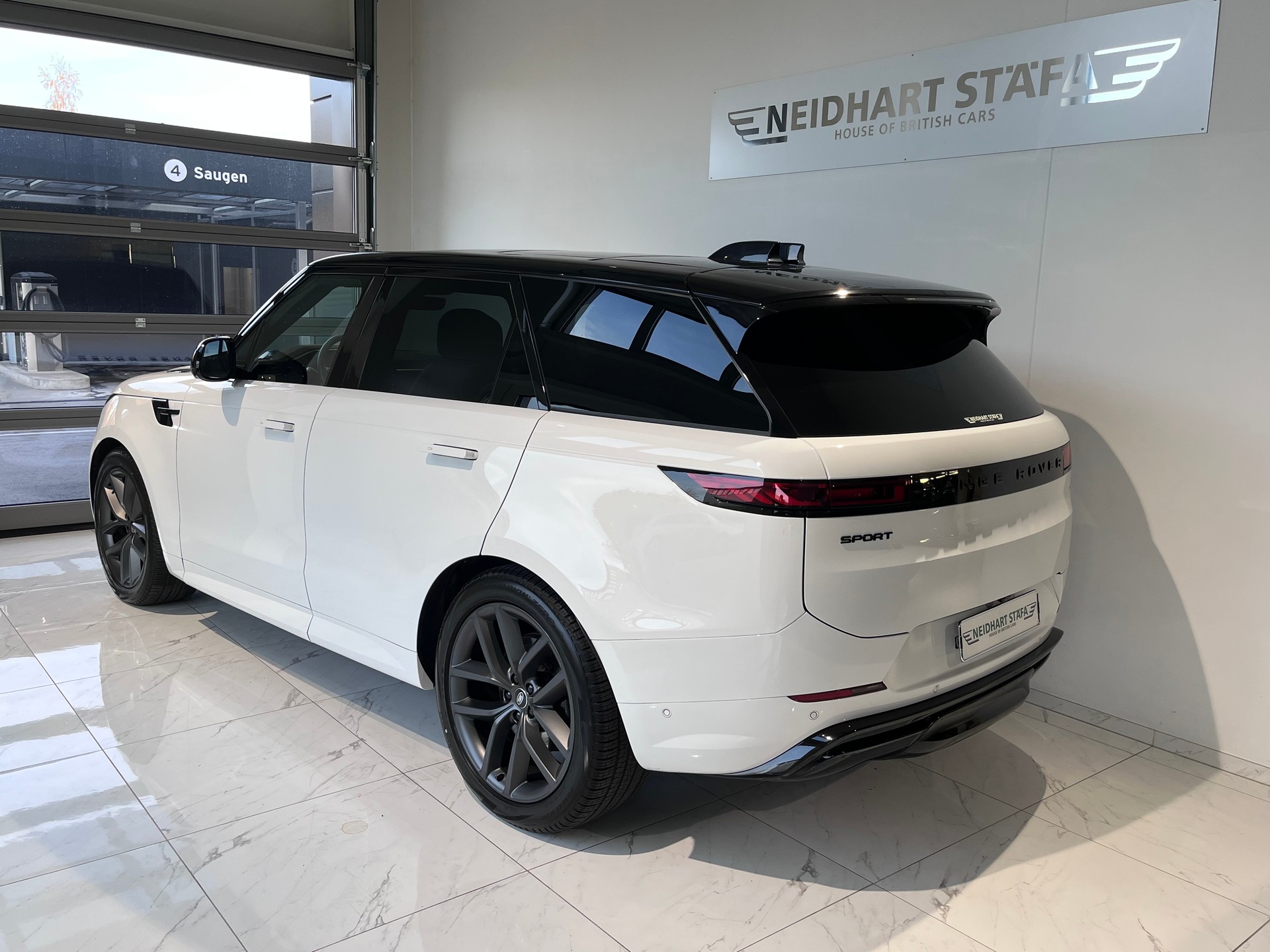 LAND ROVER Range Rover Sport D300 3.0 TD6 MHEV Dynamic SE Automatic-image-1