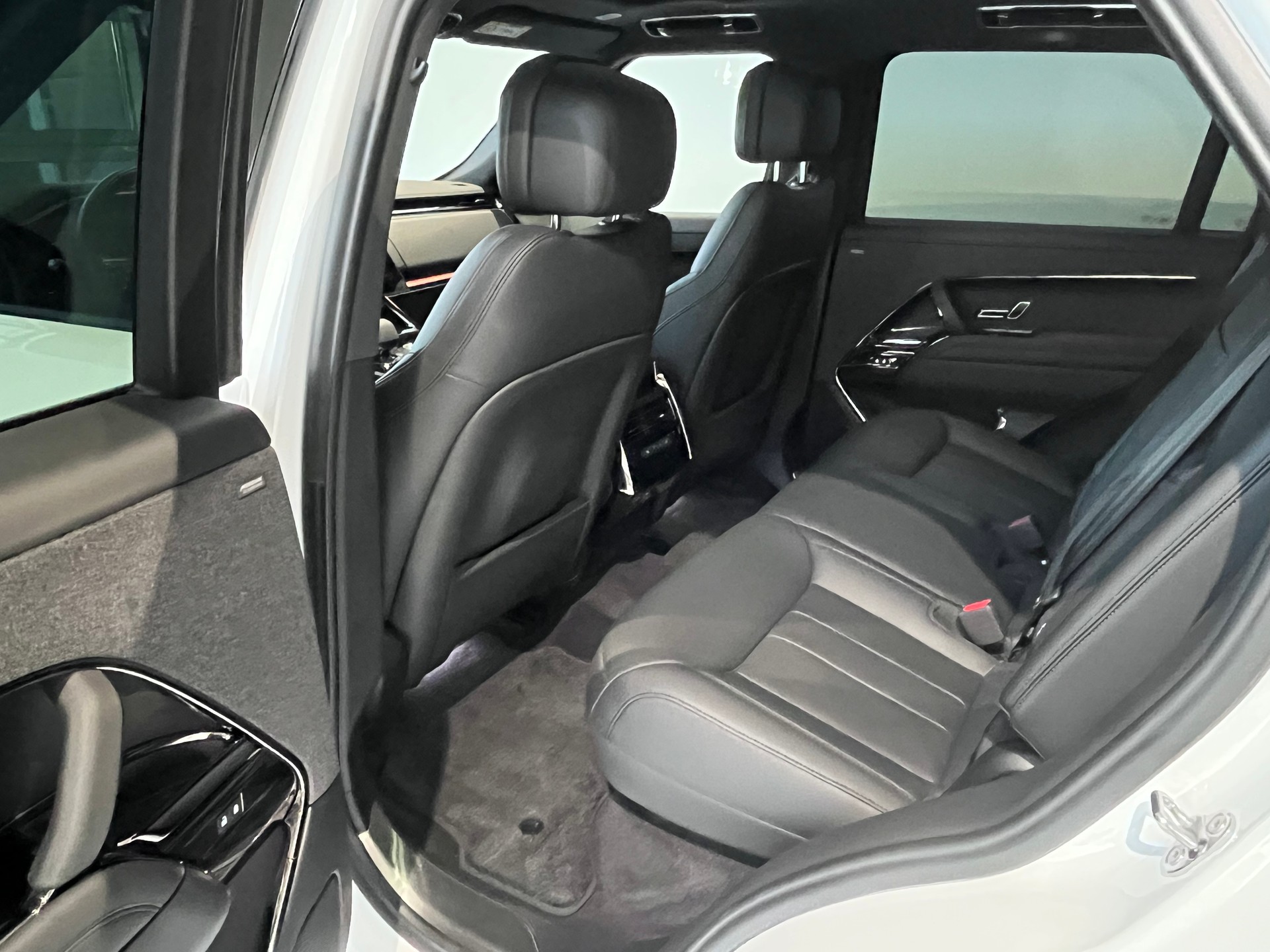 LAND ROVER Range Rover Sport D300 3.0 TD6 MHEV Dynamic SE Automatic-image-5
