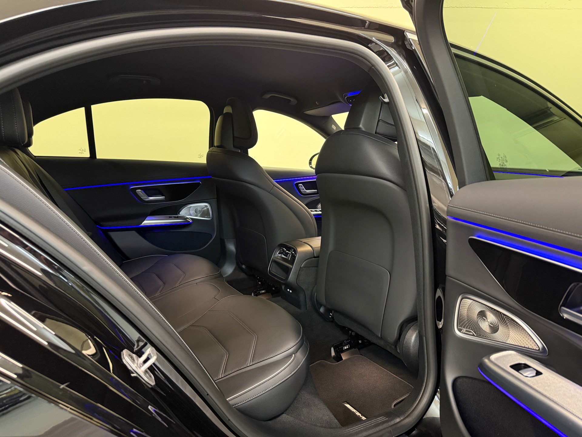 MERCEDES-BENZ E 450 d 4Matic 9G-Tronic AMG Line-image-29