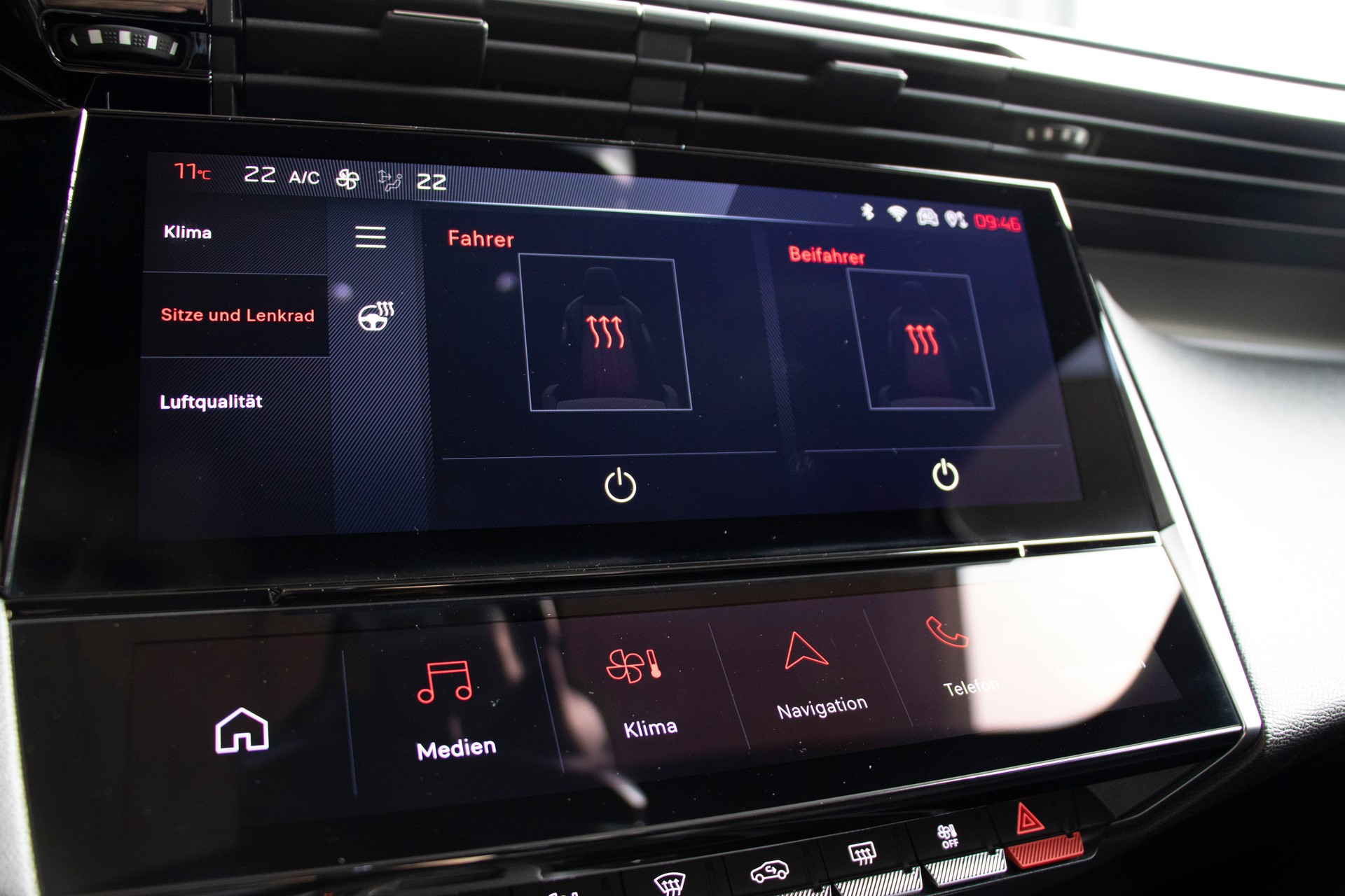 PEUGEOT 408 1.2 PureTech GT EAT8-image-7