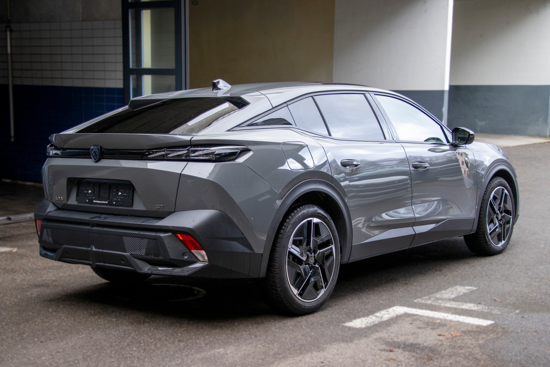 PEUGEOT 408 1.2 PureTech GT EAT8-image-2