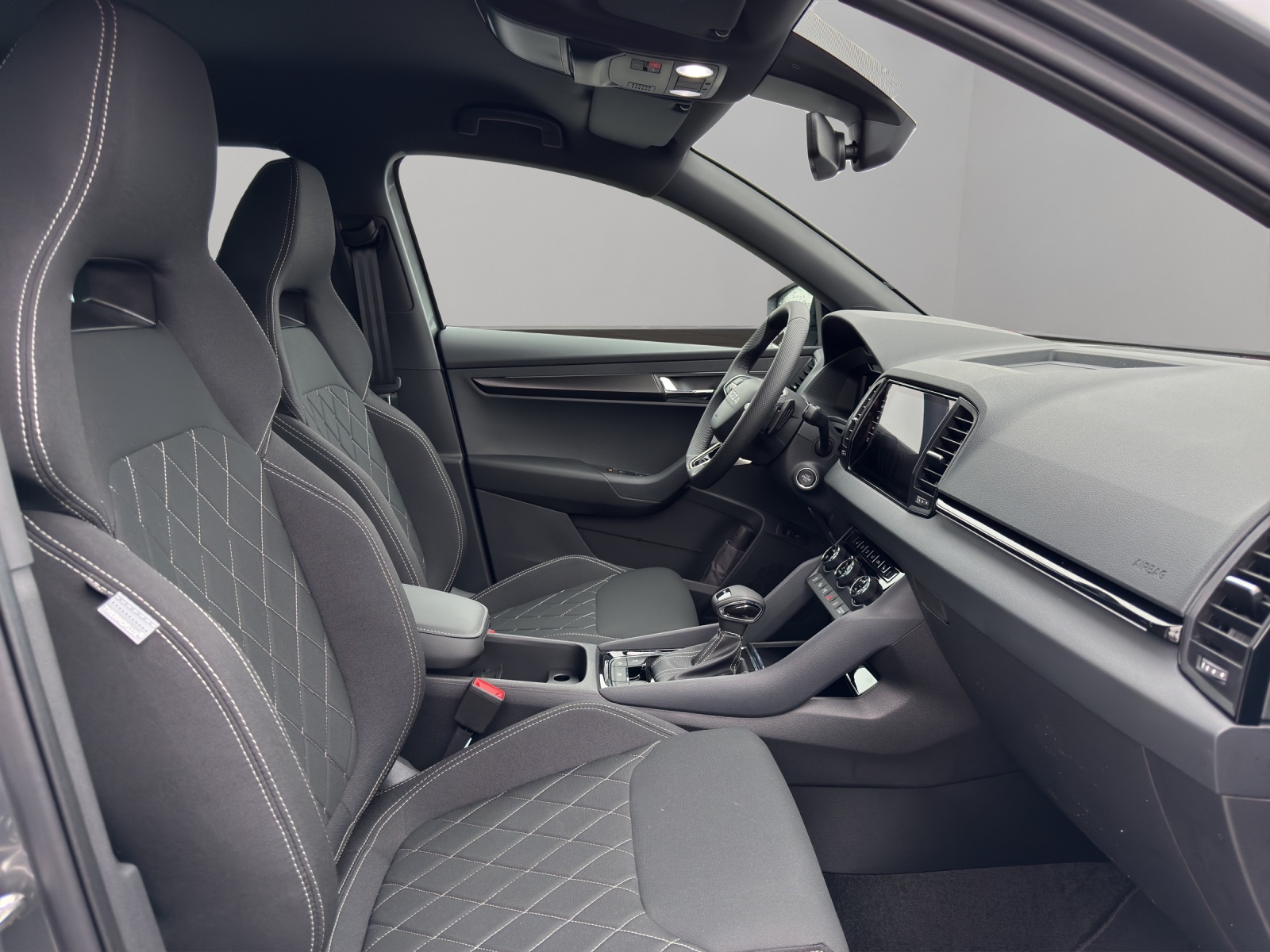SKODA Karoq 1.5 TSI SportLine DSG-image-17