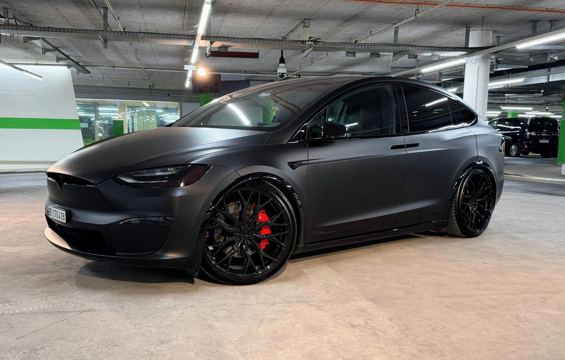 TESLA MODEL X Plaid Einzigartig-image-1