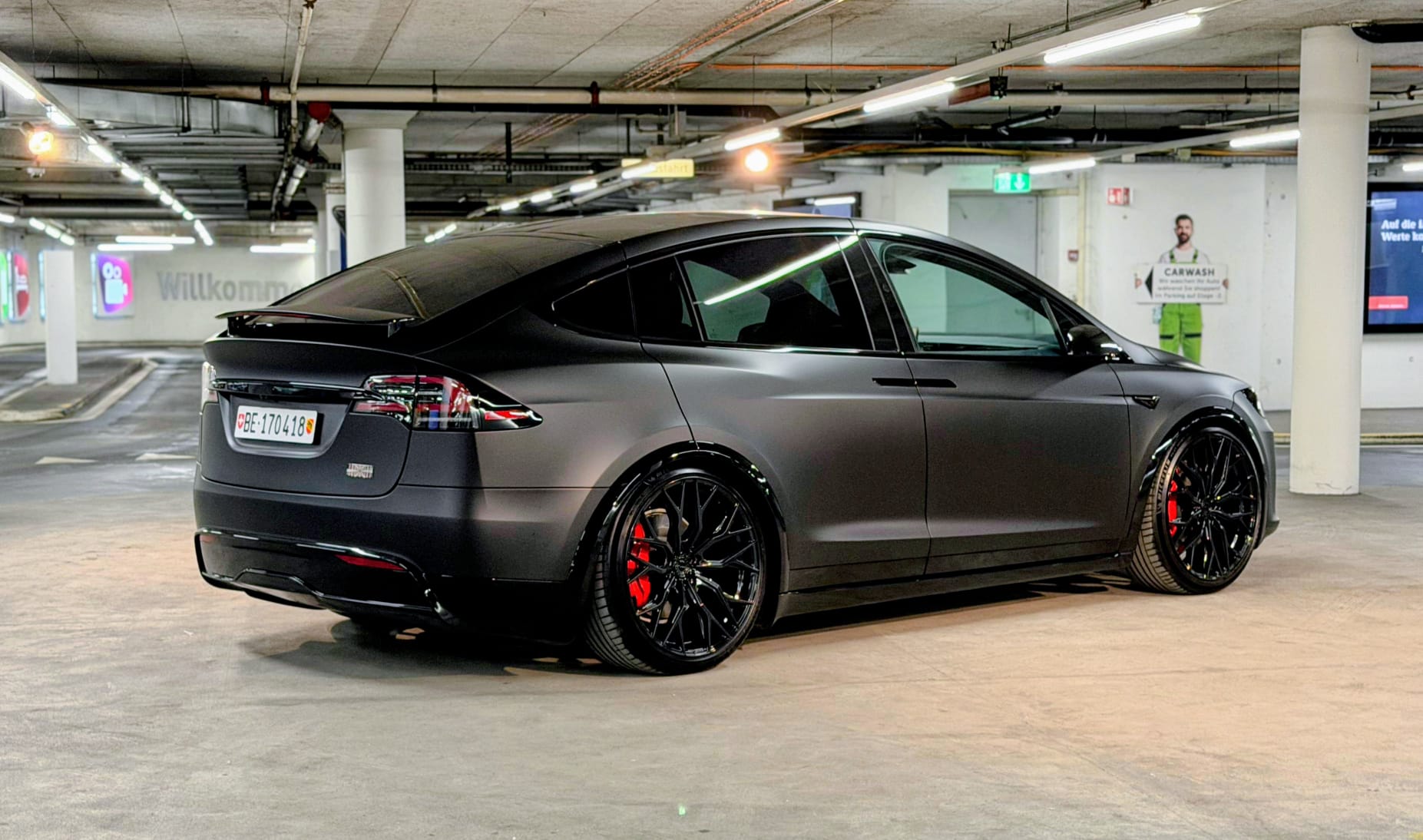 TESLA MODEL X Plaid Einzigartig-image-4