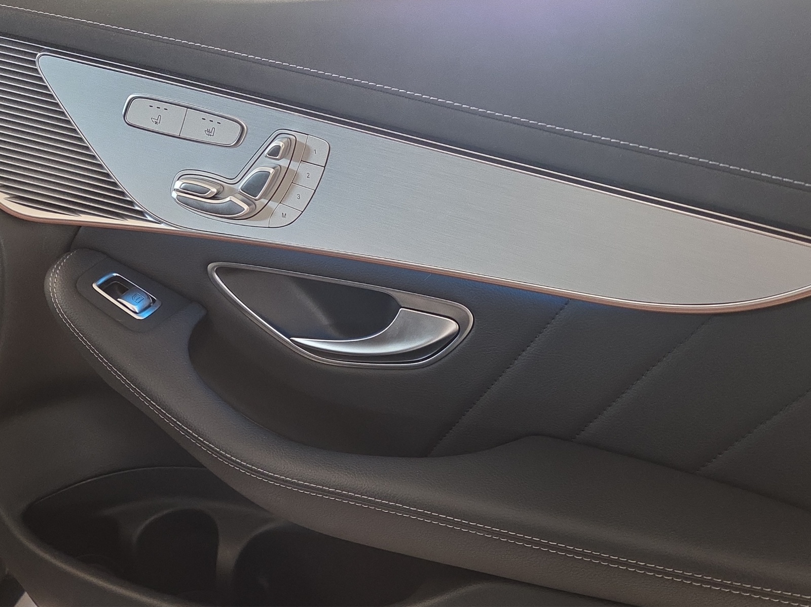 Image MERCEDES-BENZ EQC-400 EQC 400 AMG Line 4Matic