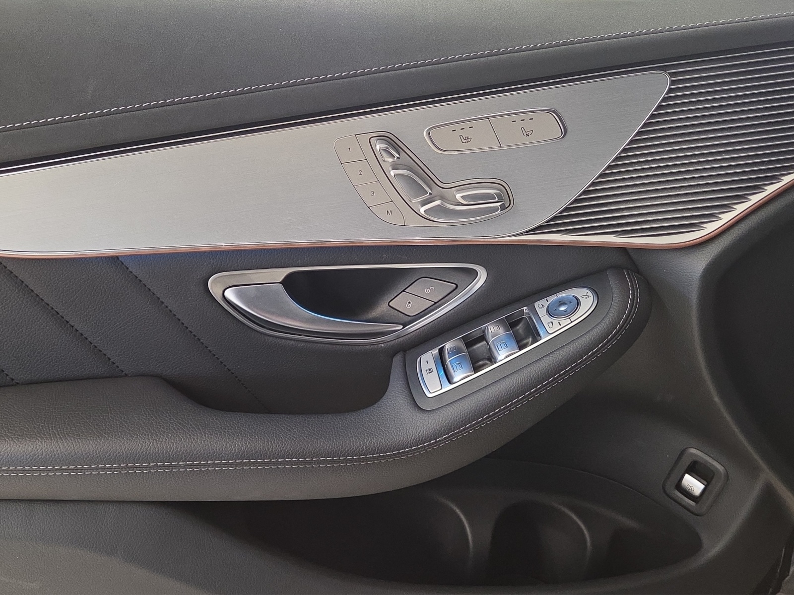 Image MERCEDES-BENZ EQC-400 EQC 400 AMG Line 4Matic