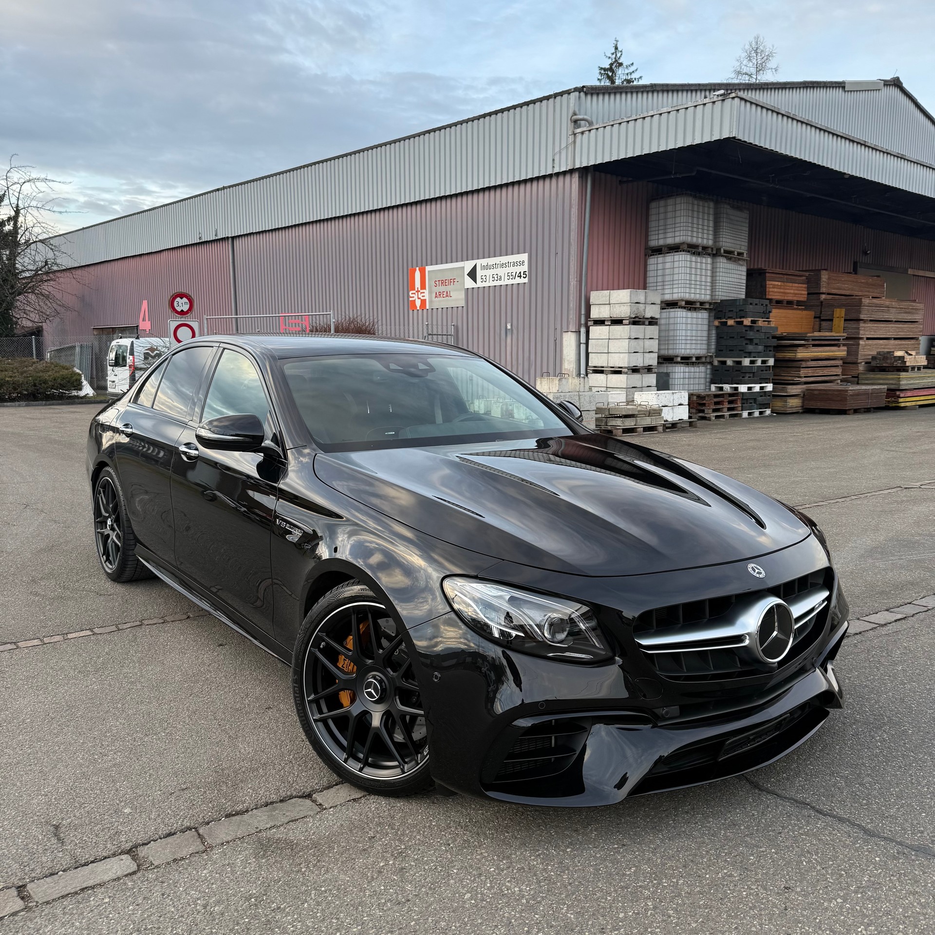 MERCEDES-BENZ E 63 AMG S 4 Matic 9G-Tronic-image-0