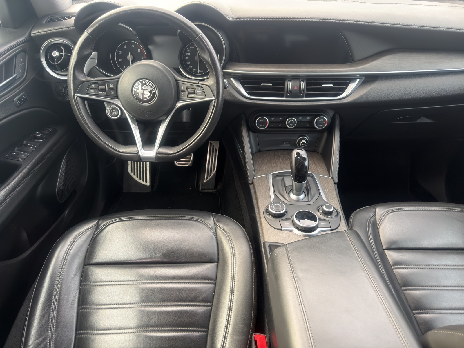 ALFA ROMEO Stelvio 2.0 Q4 280 Executive-image-9