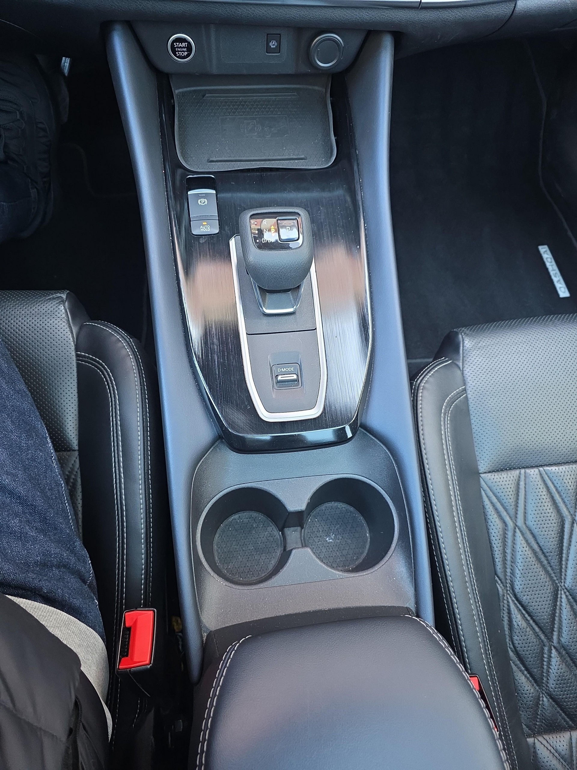 NISSAN Qashqai 1.3 DIG-T MHEV Tekna+ Xtronic-image-15
