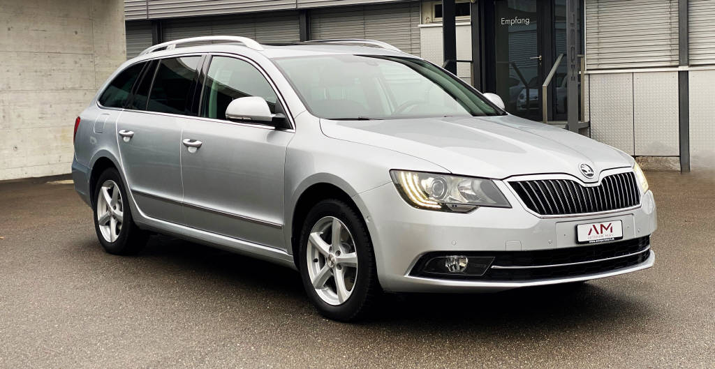 SKODA Superb Combi 2.0 TDI 170 Eleg. 4x4 DSG S/S-image-2