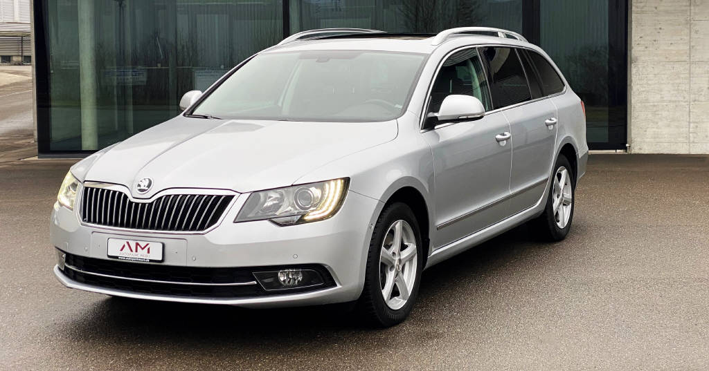 SKODA Superb Combi 2.0 TDI 170 Eleg. 4x4 DSG S/S-image-0