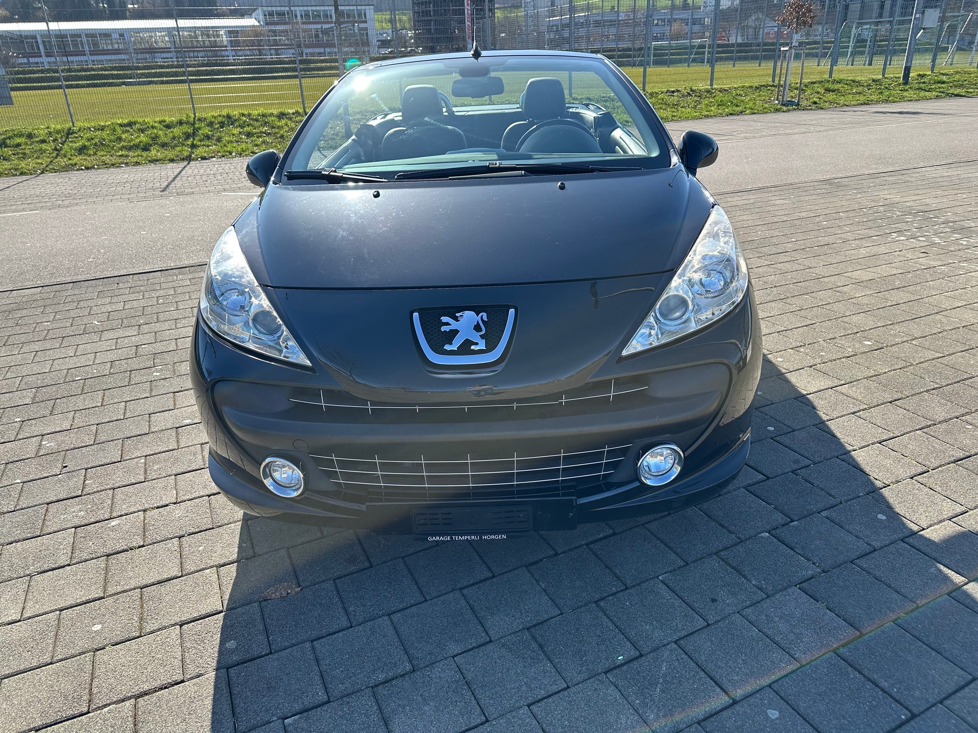 PEUGEOT 207 CC 1.6 16V Turbo Roland Garros Edition-image-1